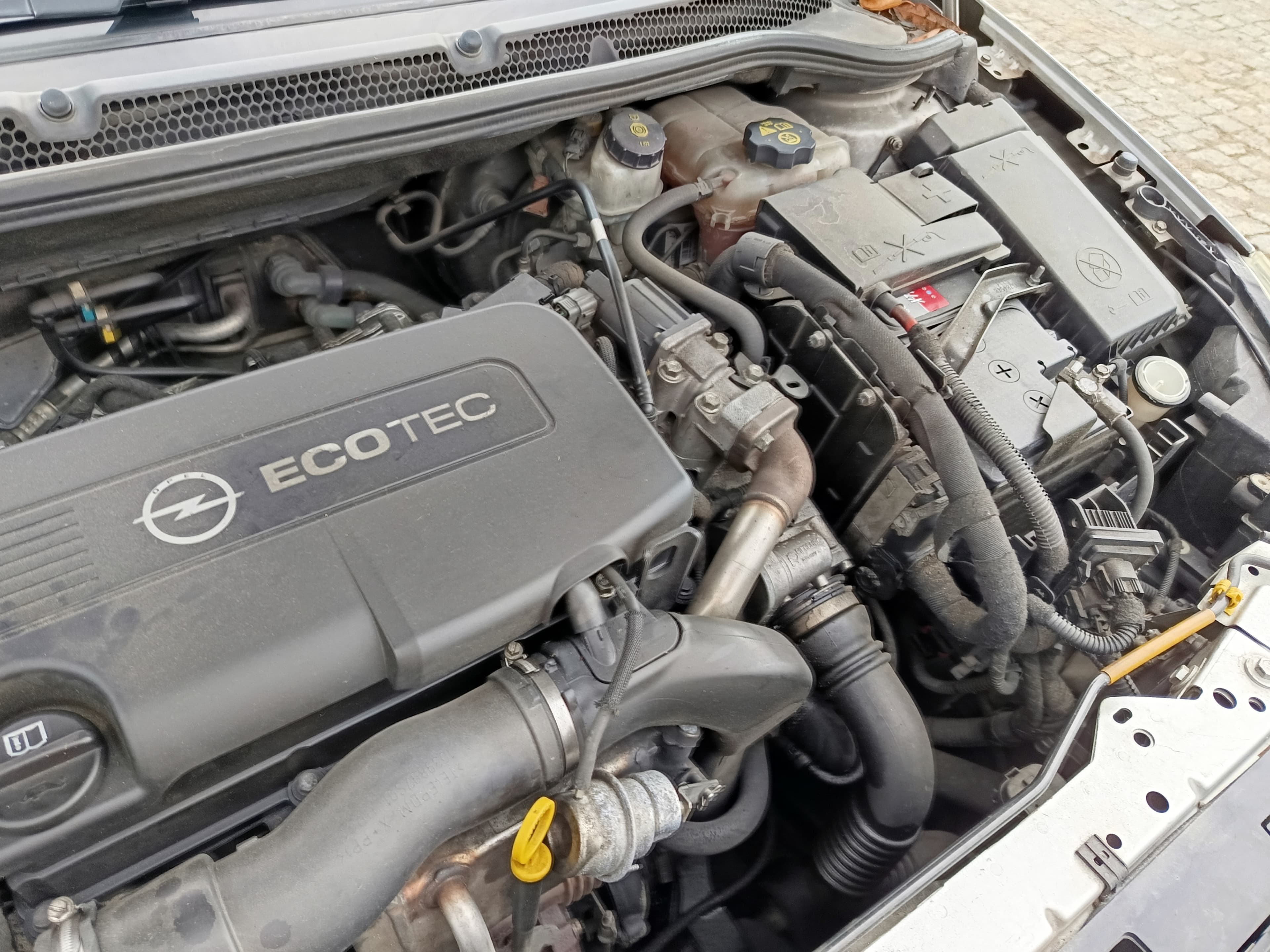 Opel Astra · Ano 2011 — imagem 16