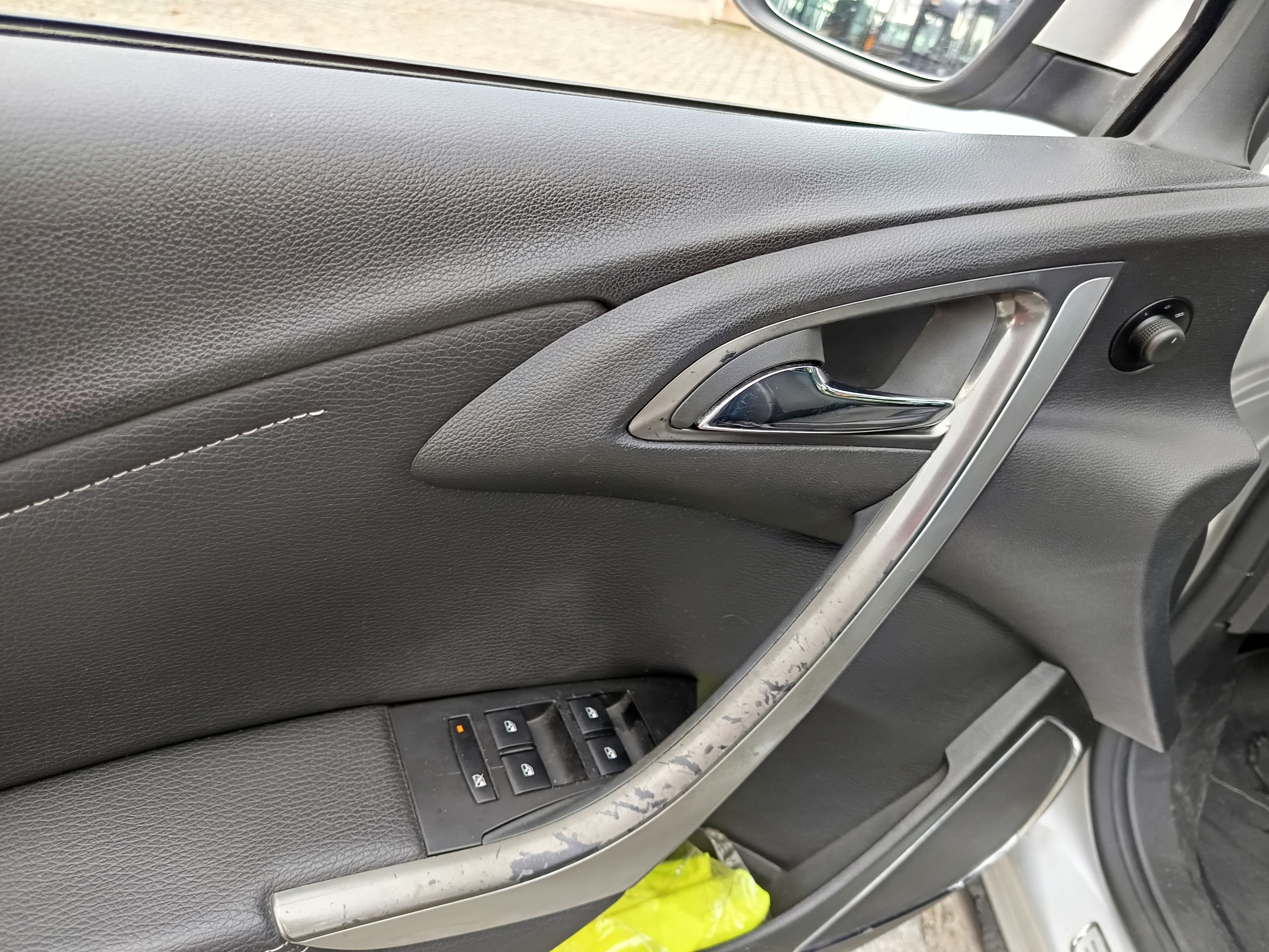 Opel Astra · Ano 2011 — imagem 29