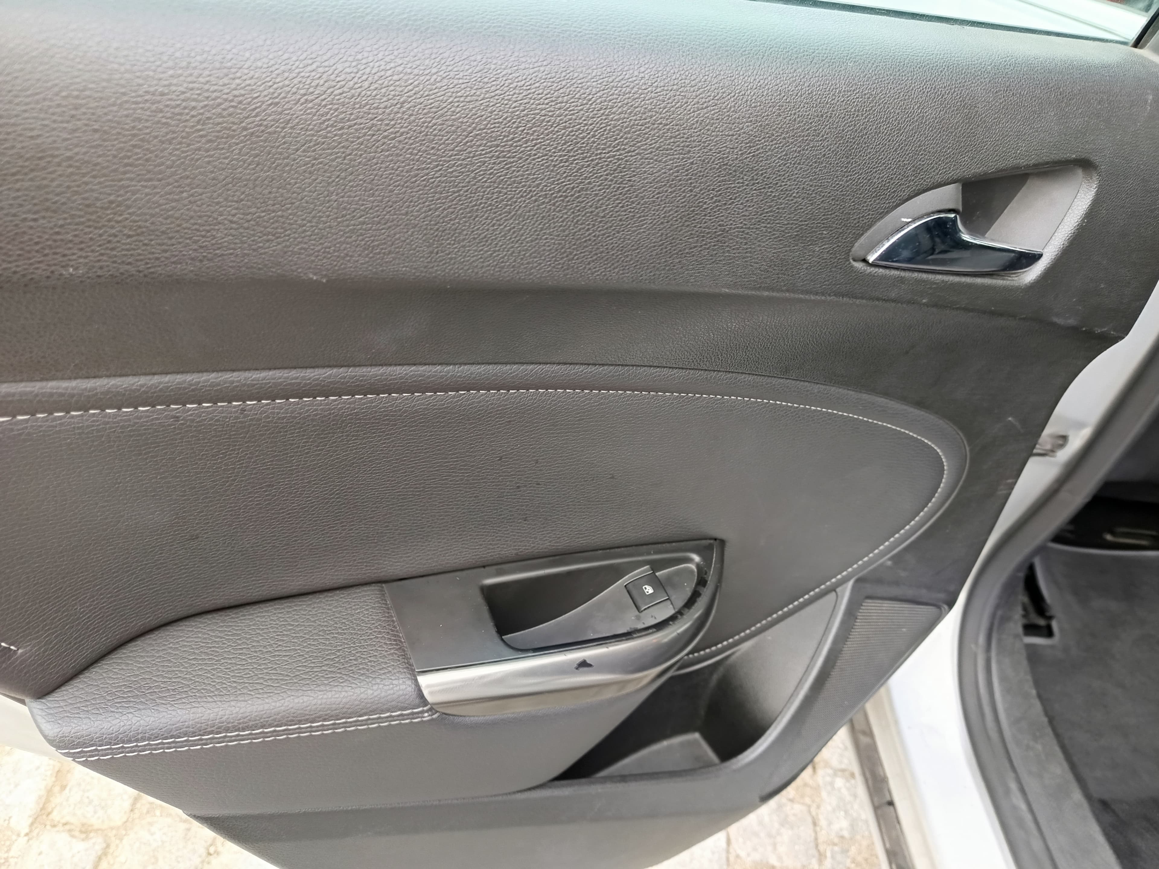 Opel Astra · Ano 2011 — imagem 26