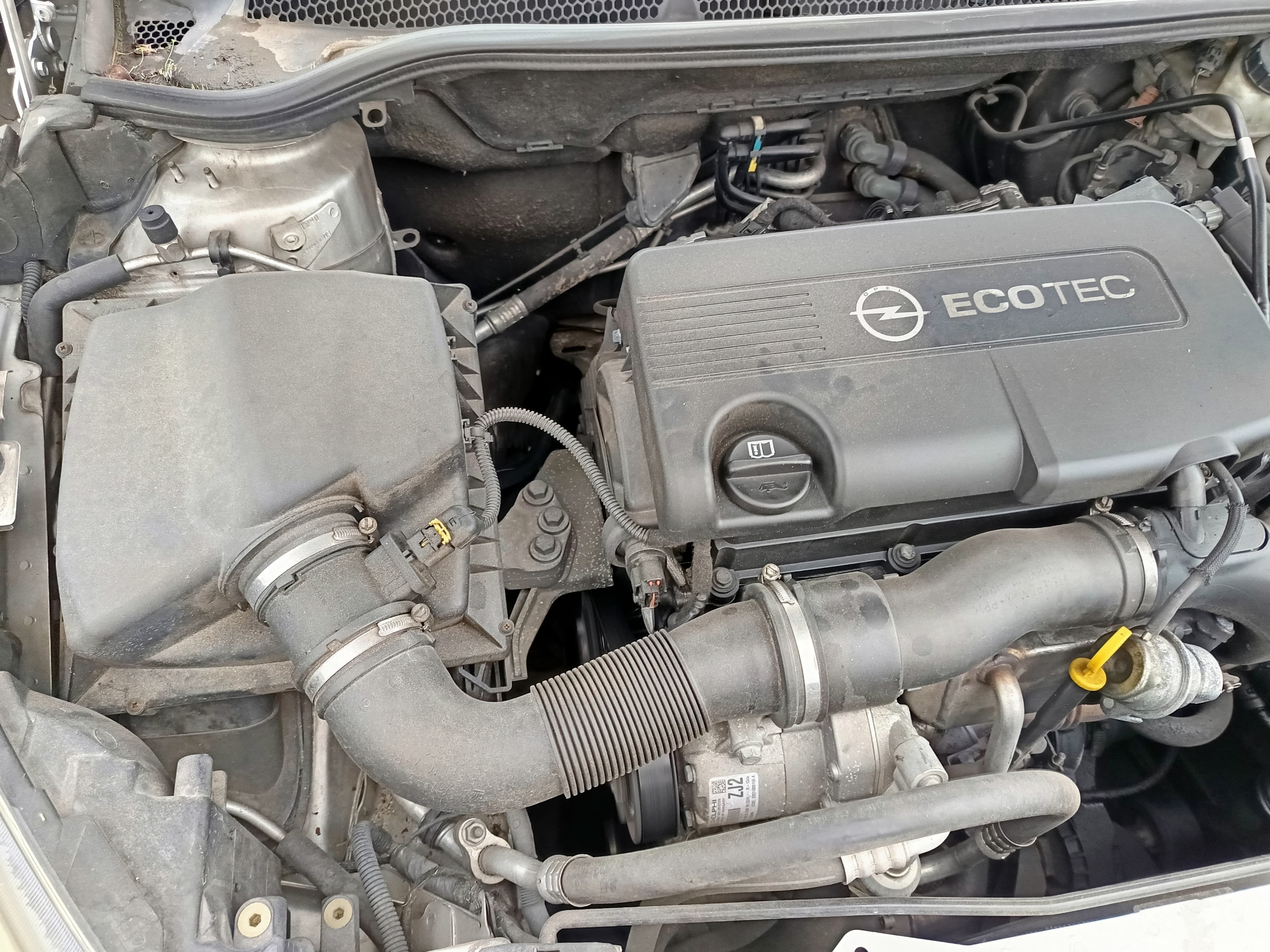 Opel Astra · Ano 2011 — imagem 15