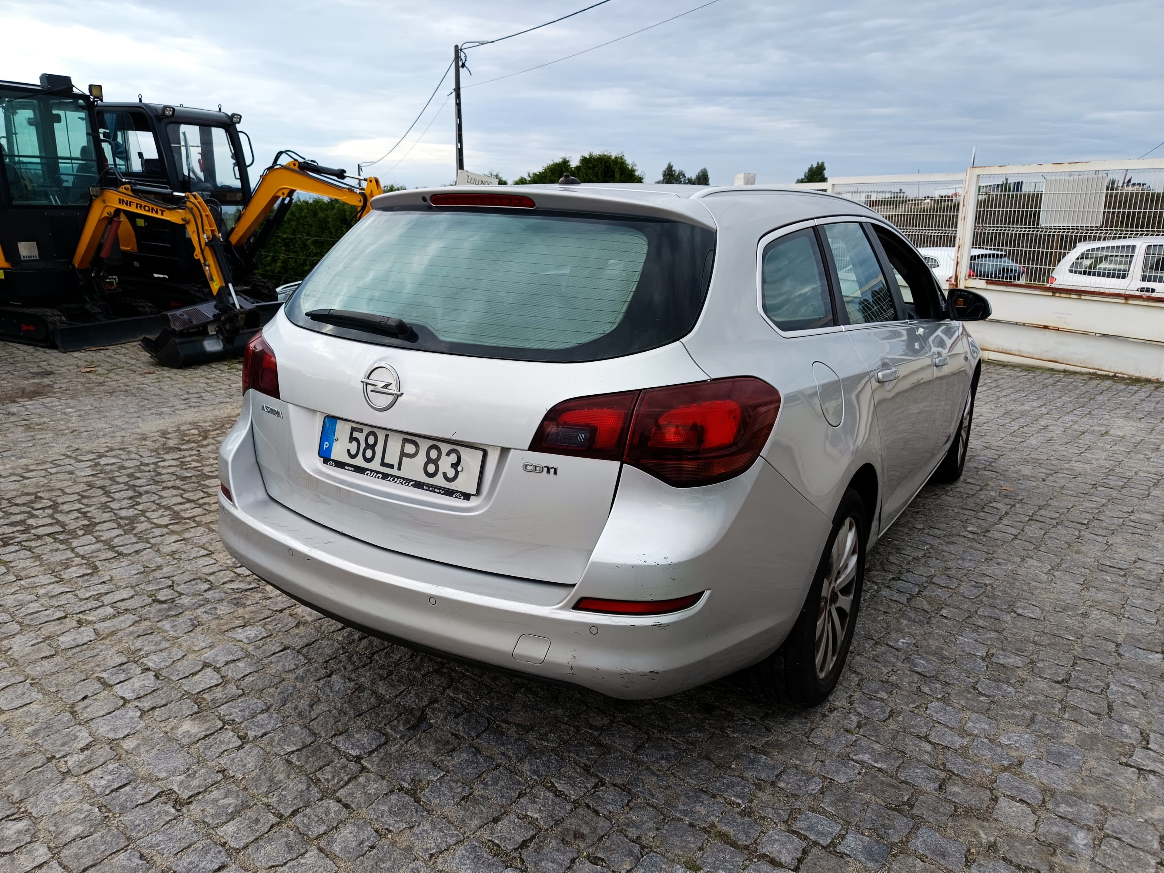Opel Astra · Ano 2011 — imagem 8