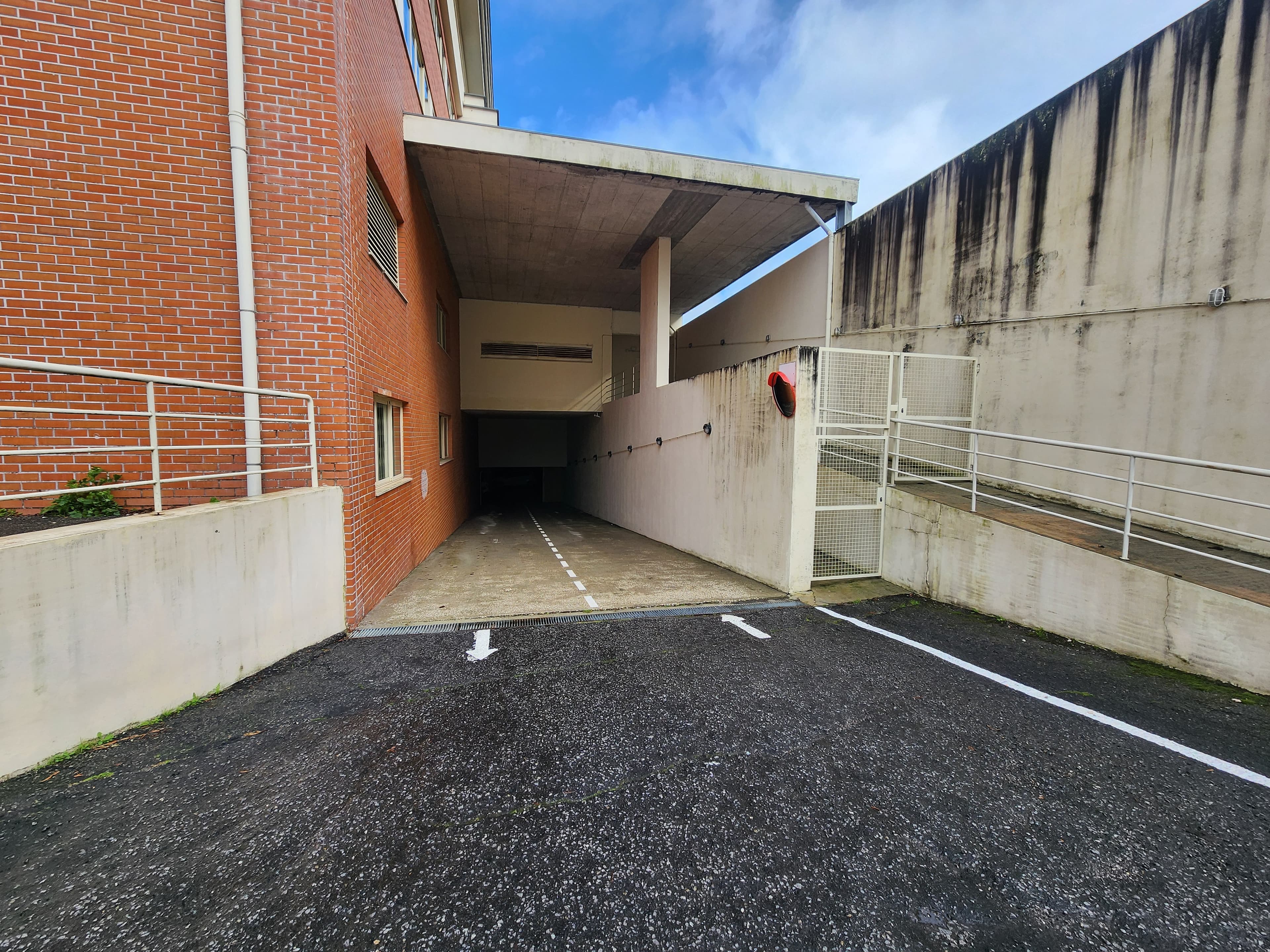 Garagem com Arrumos · Boavista, Porto — imagem 4