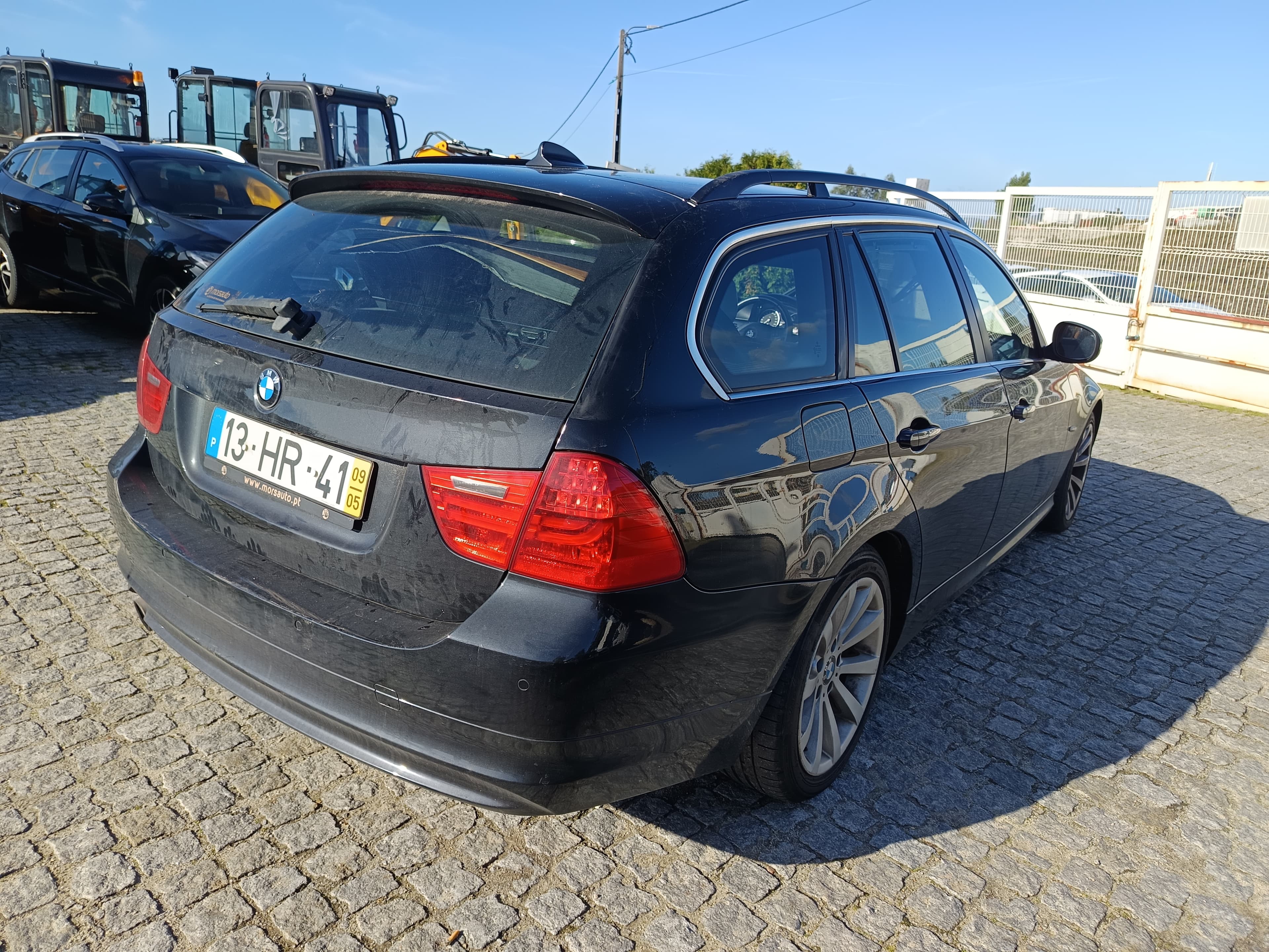 BMW 320 D · Ano 2009 — imagem 8