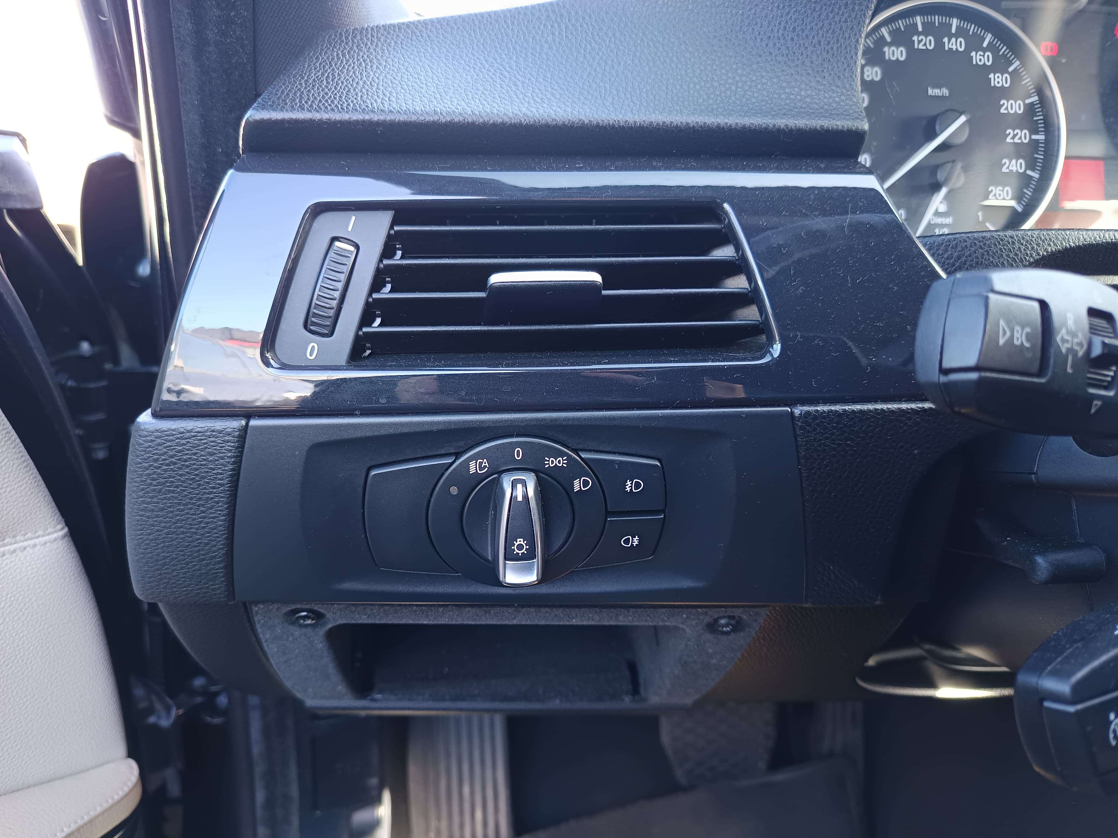 BMW 320 D · Ano 2009 — imagem 46