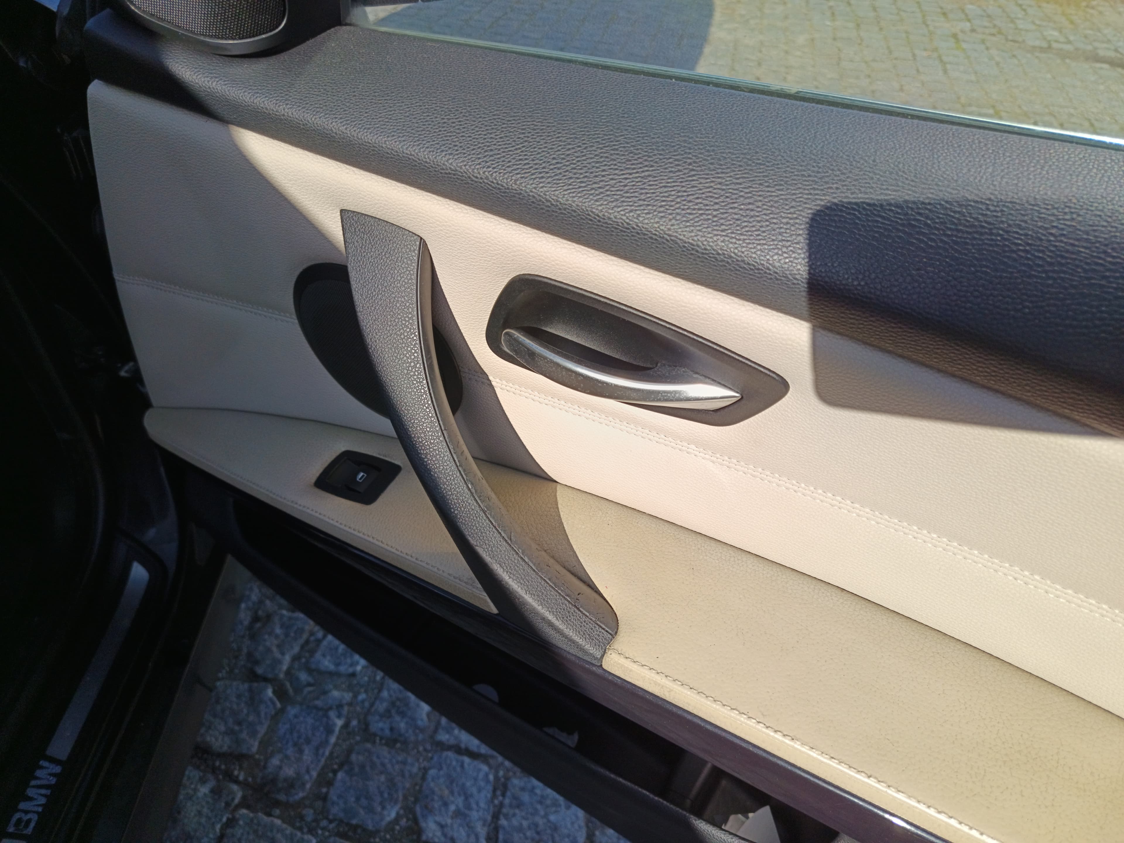 BMW 320 D · Ano 2009 — imagem 30