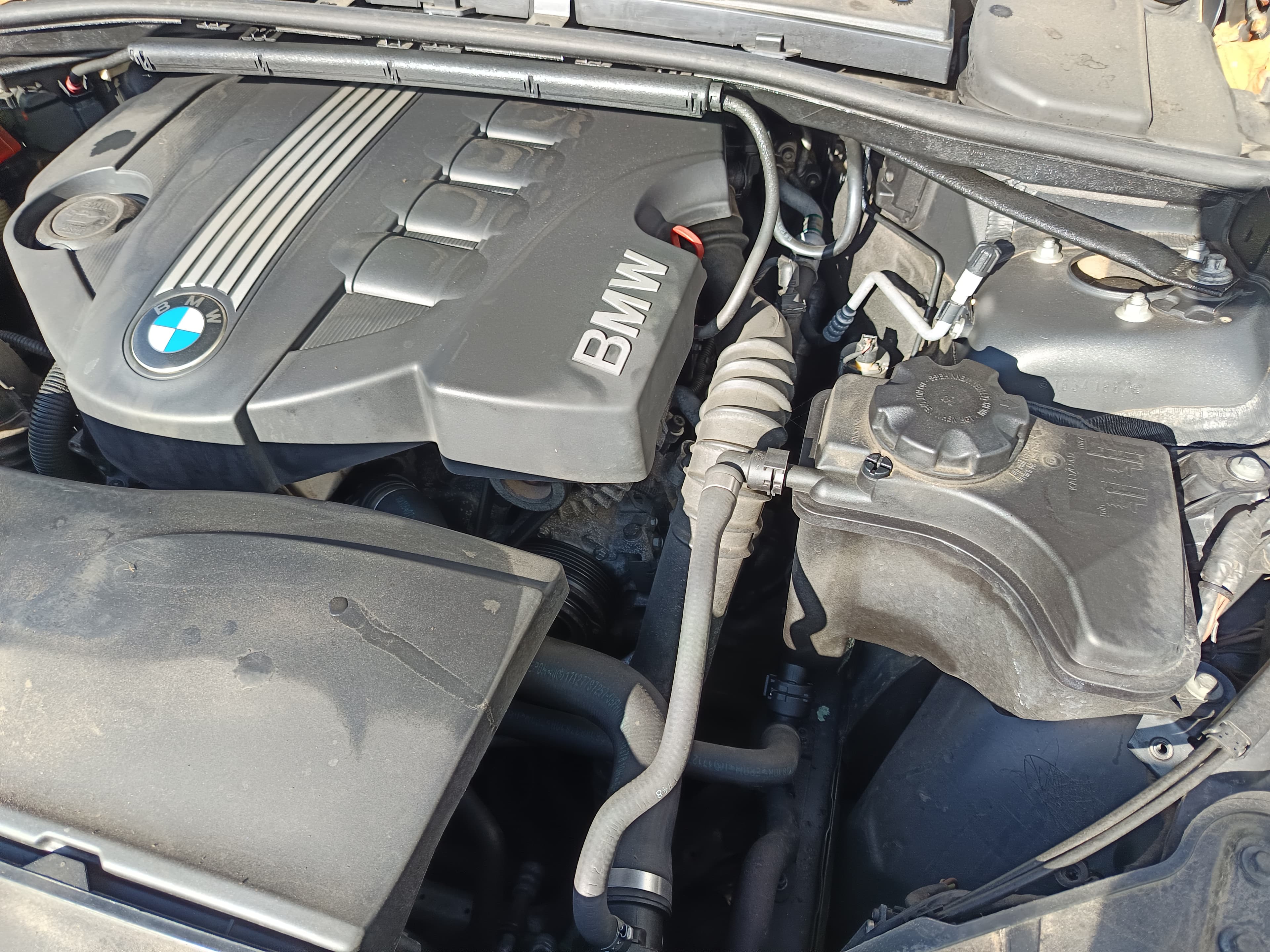 BMW 320 D · Ano 2009 — imagem 19