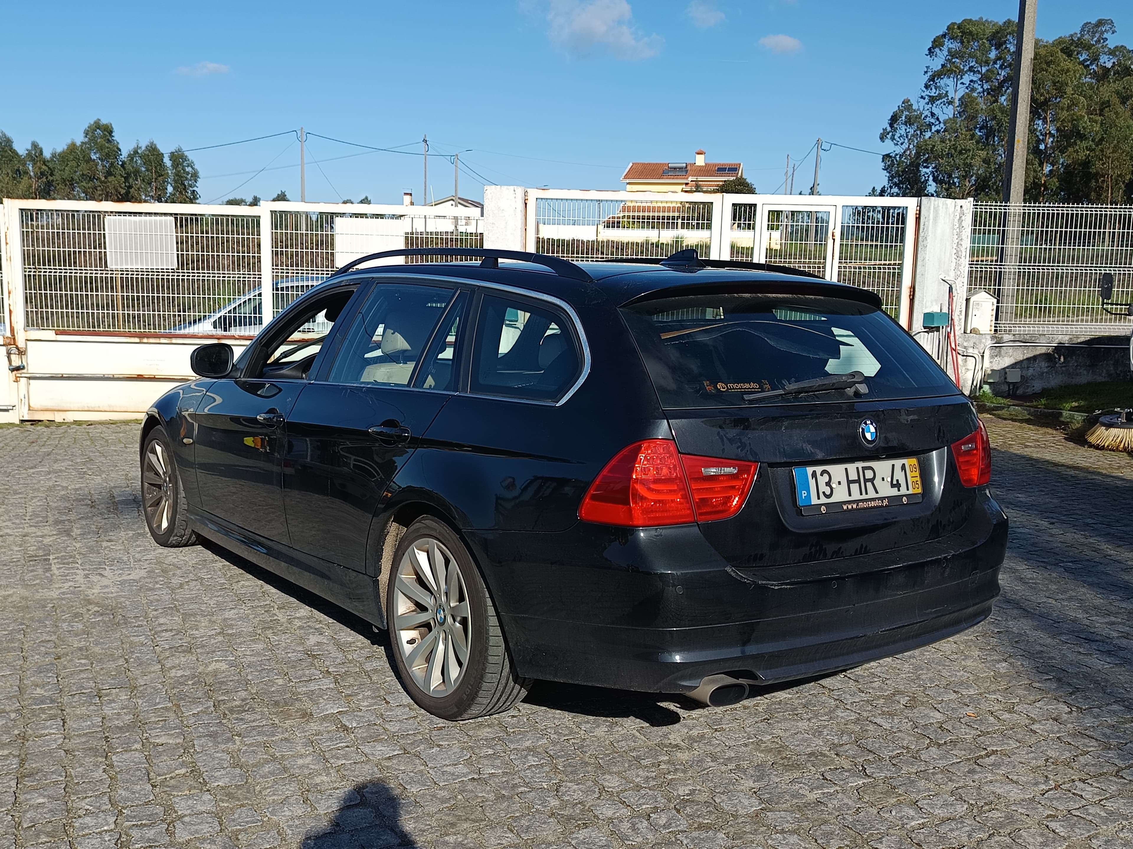 BMW 320 D · Ano 2009 — imagem 6