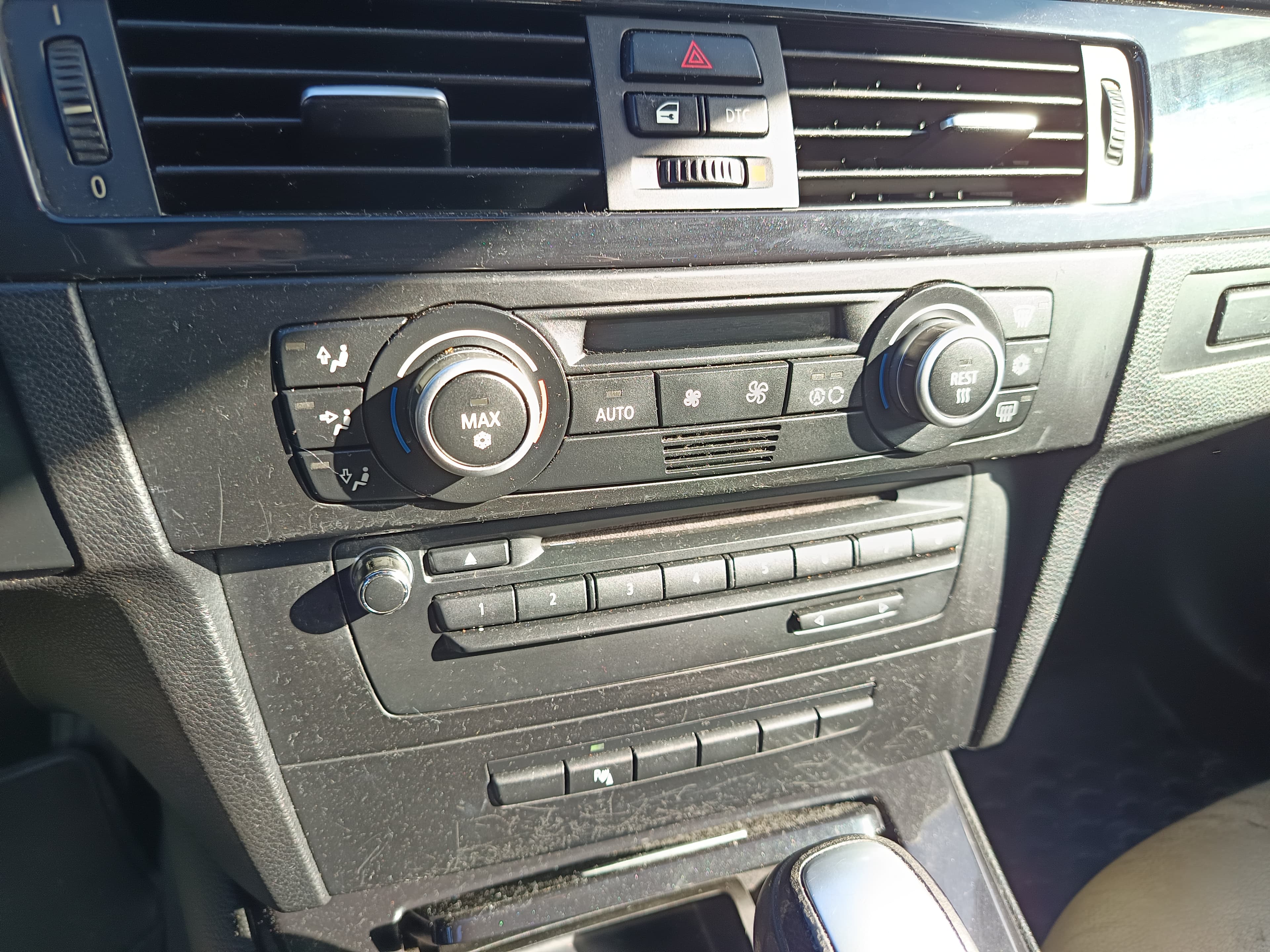 BMW 320 D · Ano 2009 — imagem 40