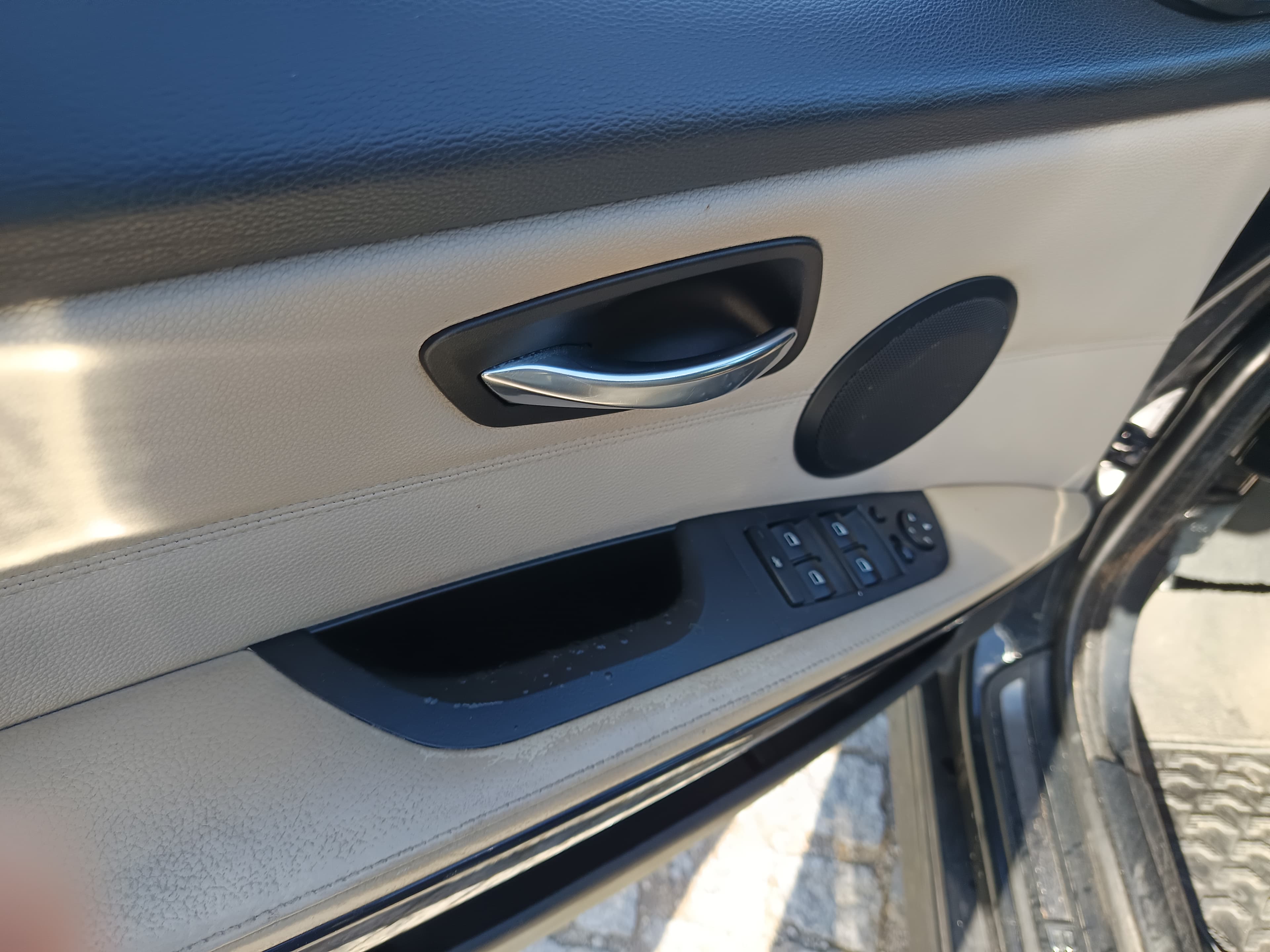 BMW 320 D · Ano 2009 — imagem 33
