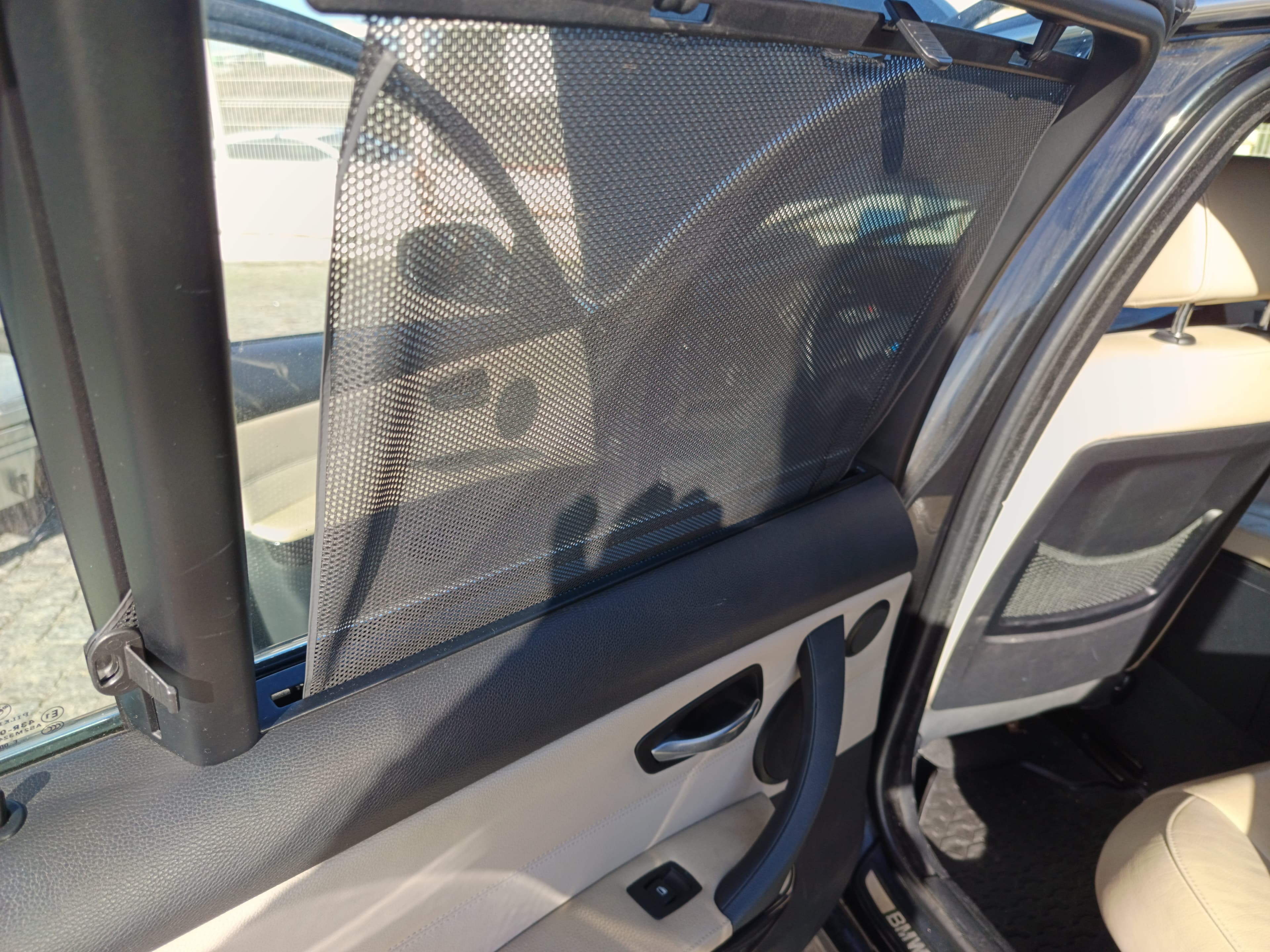 BMW 320 D · Ano 2009 — imagem 22