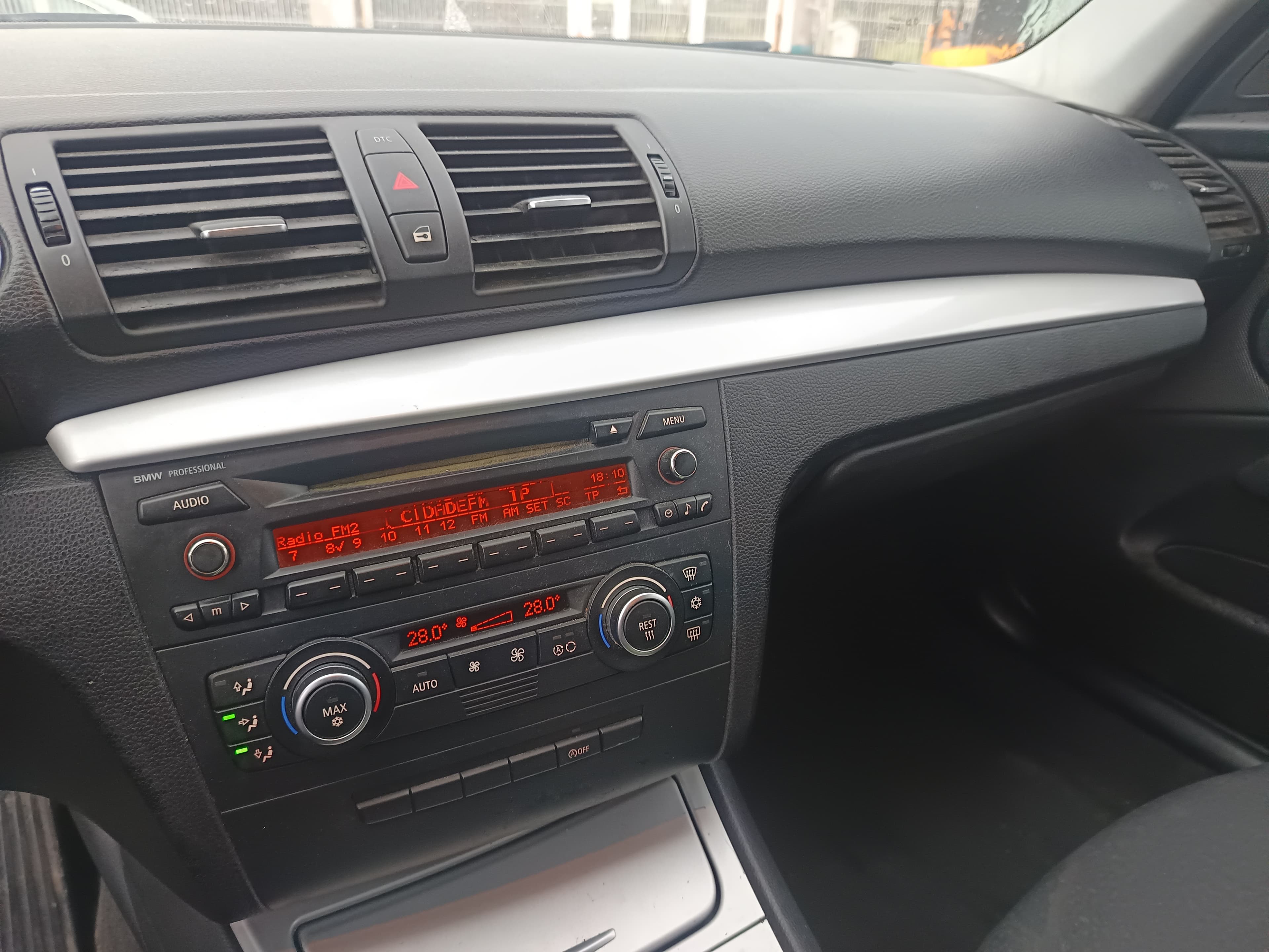BMW 120D · Ano 2007 — image 33