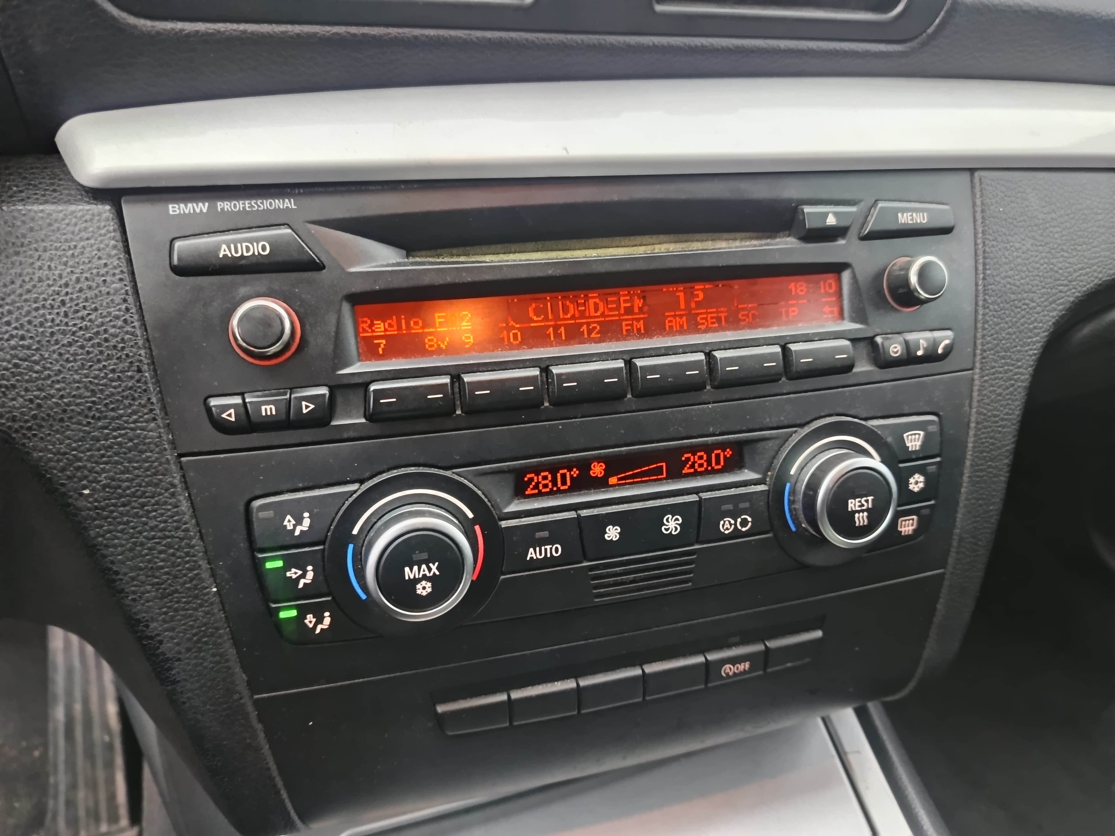 BMW 120D · Ano 2007 — image 34