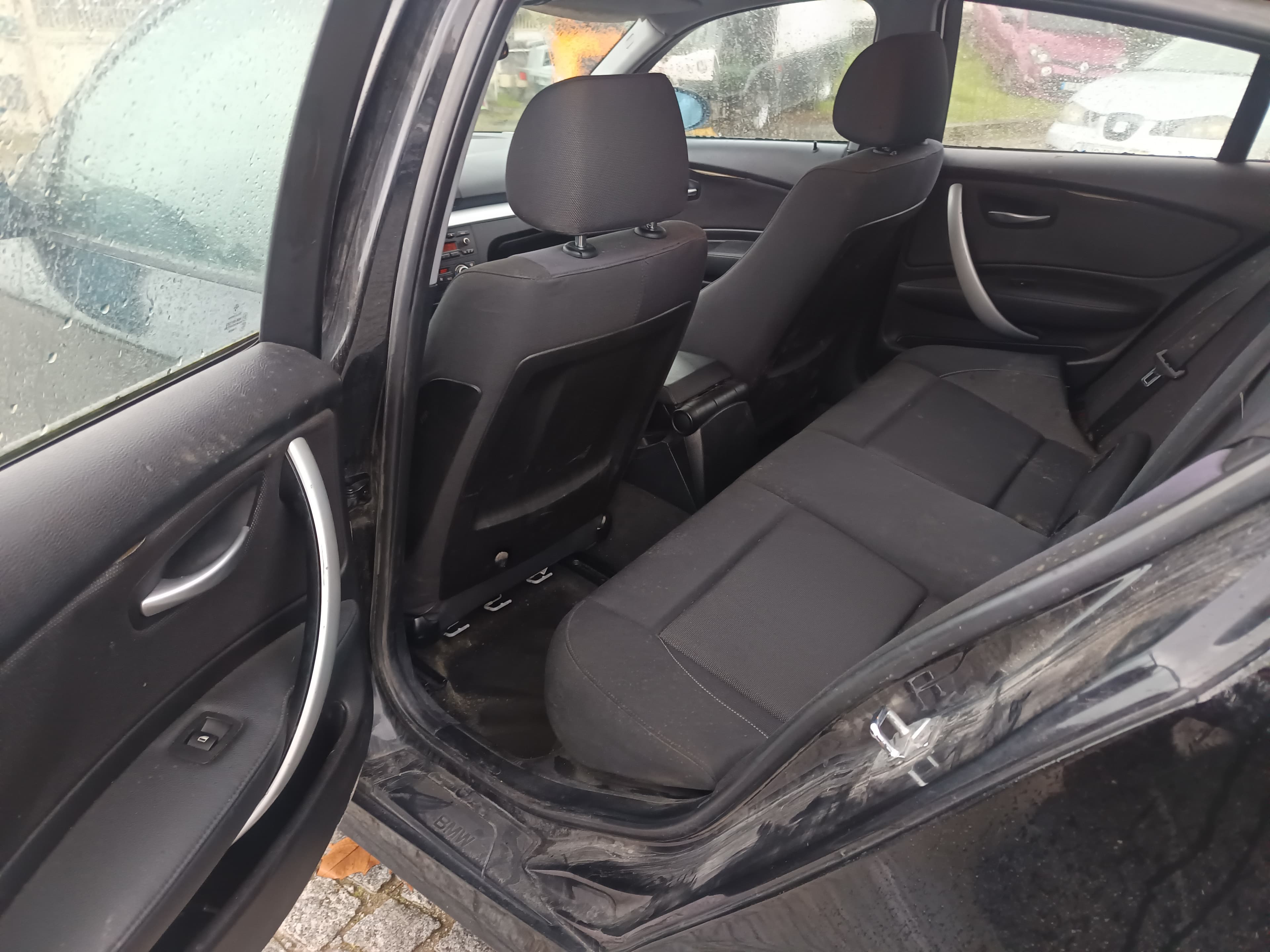 BMW 120D · Ano 2007 — image 24