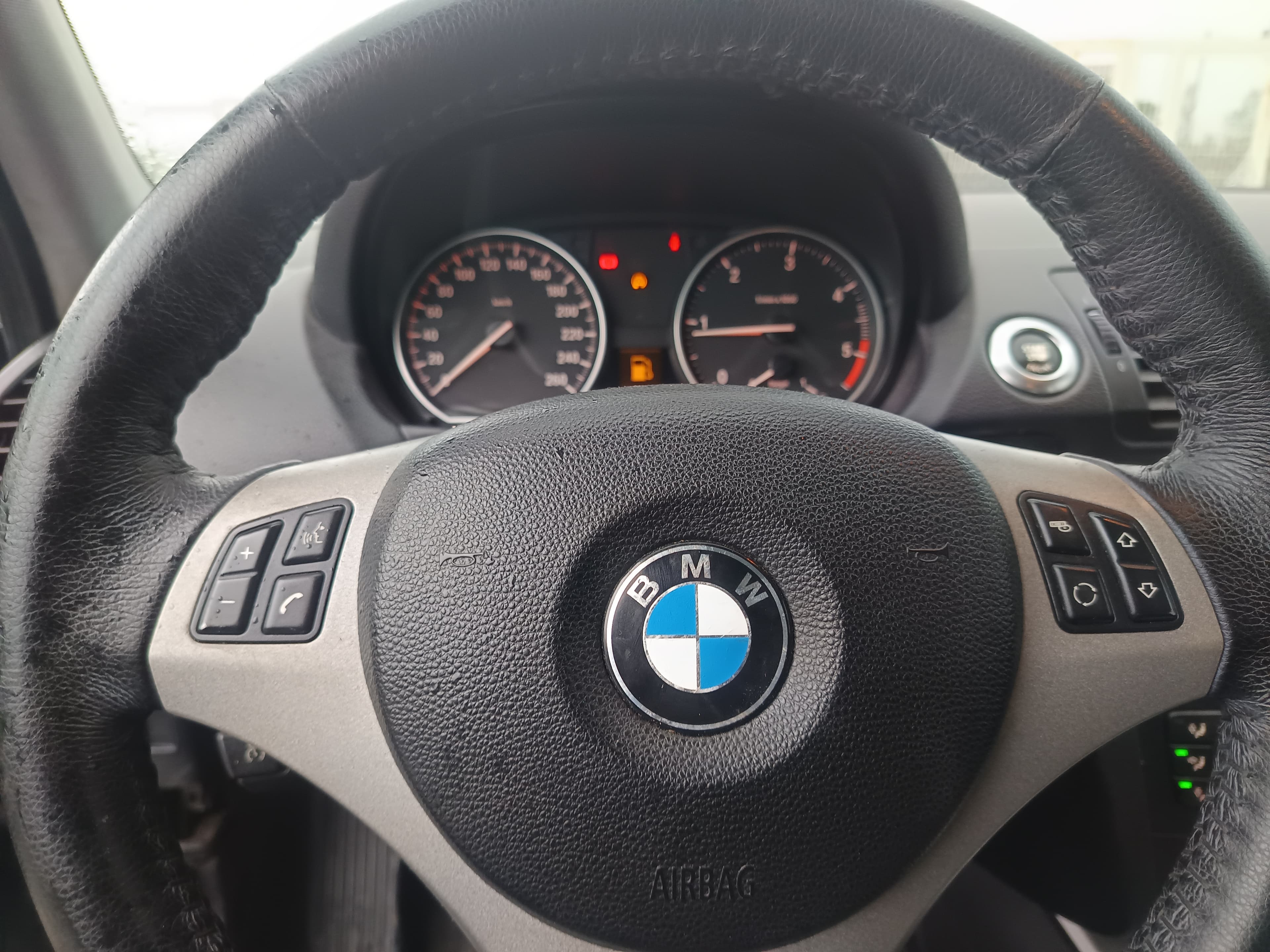 BMW 120D · Ano 2007 — image 36