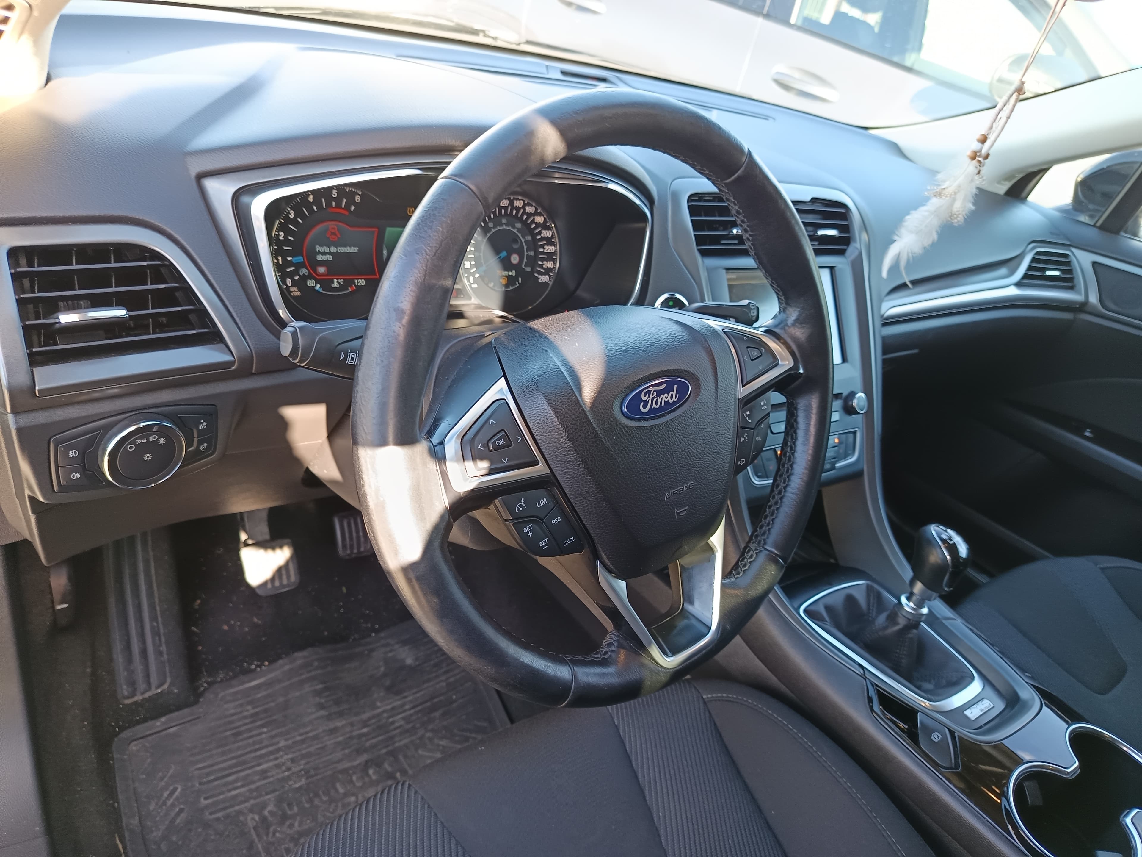 Ford Mondeo · Ano 2016 — imagem 36