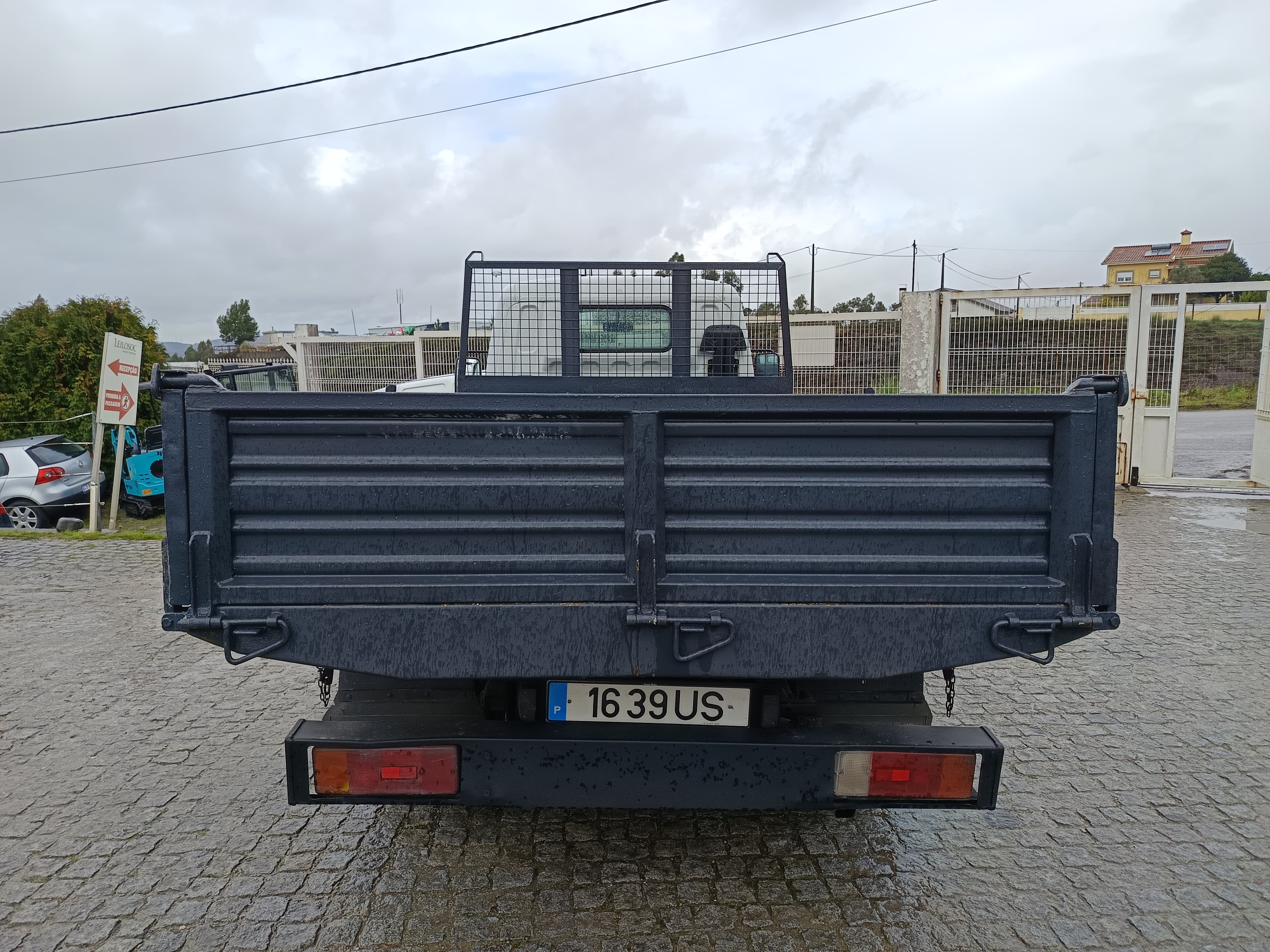 Mitsubishi Canter · Ano 2003 — imagem 5