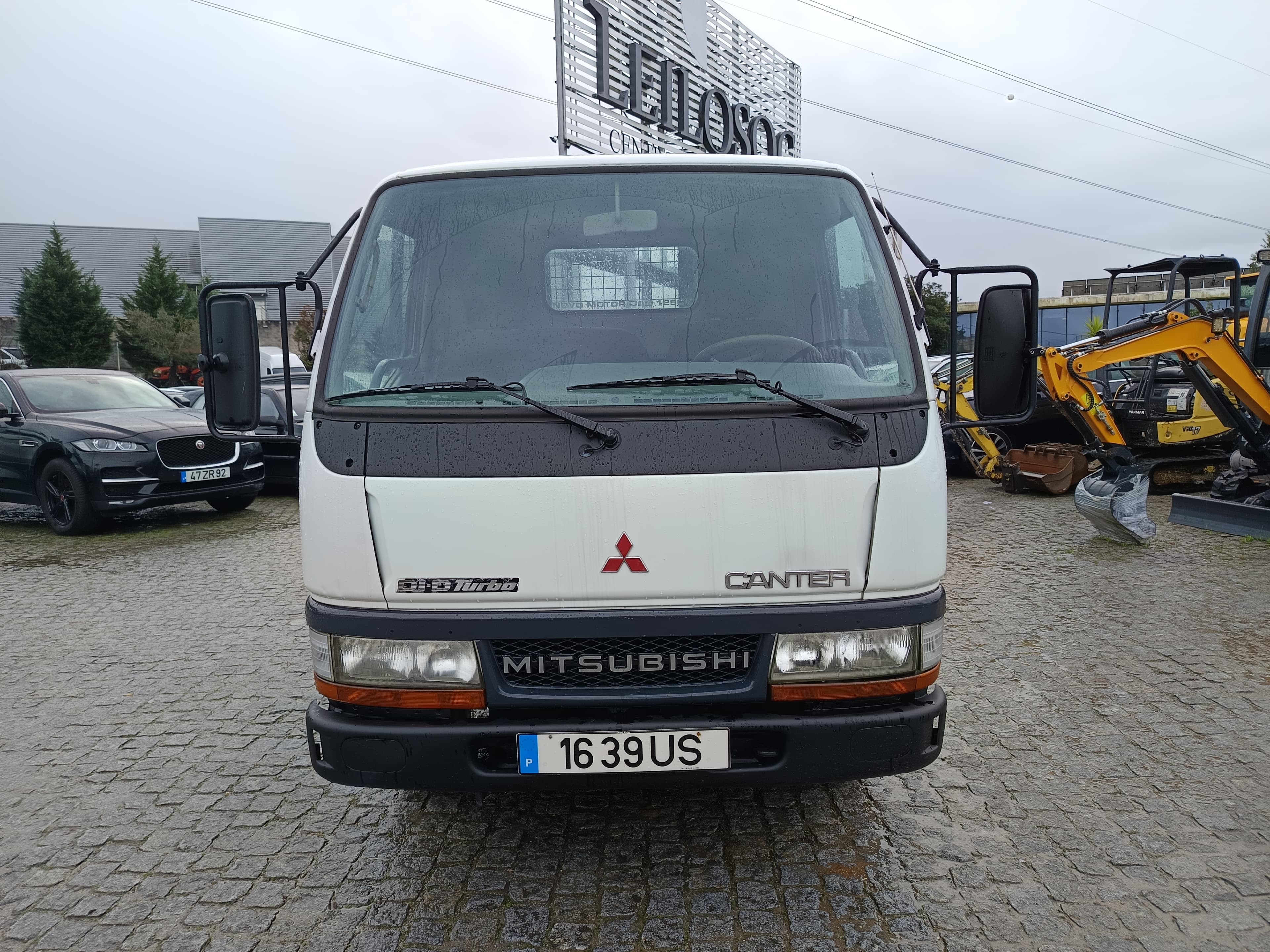 Mitsubishi Canter · Ano 2003 — imagem 3