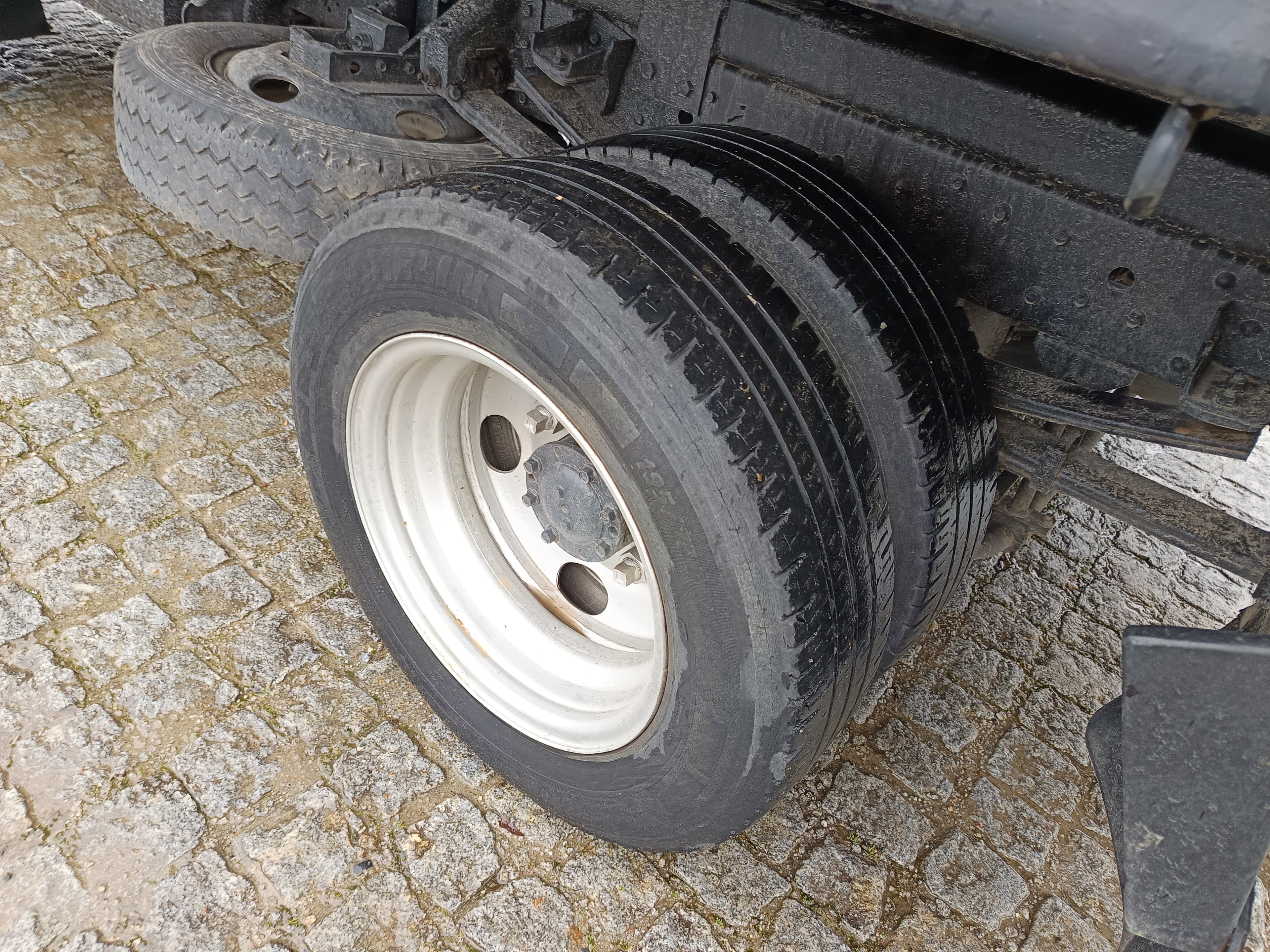 Mitsubishi Canter · Ano 2003 — imagem 12