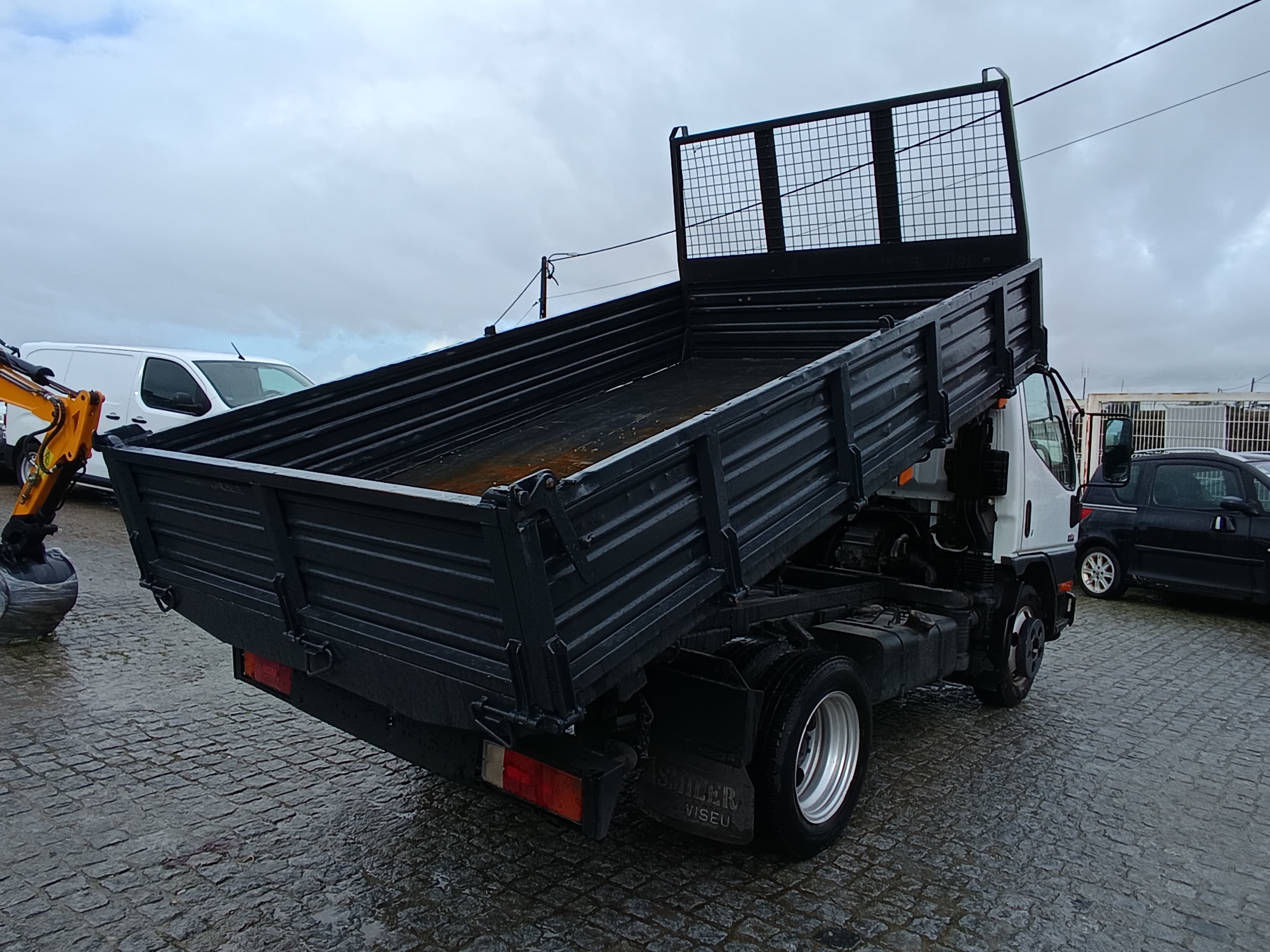 Mitsubishi Canter · Ano 2003 — imagem 30