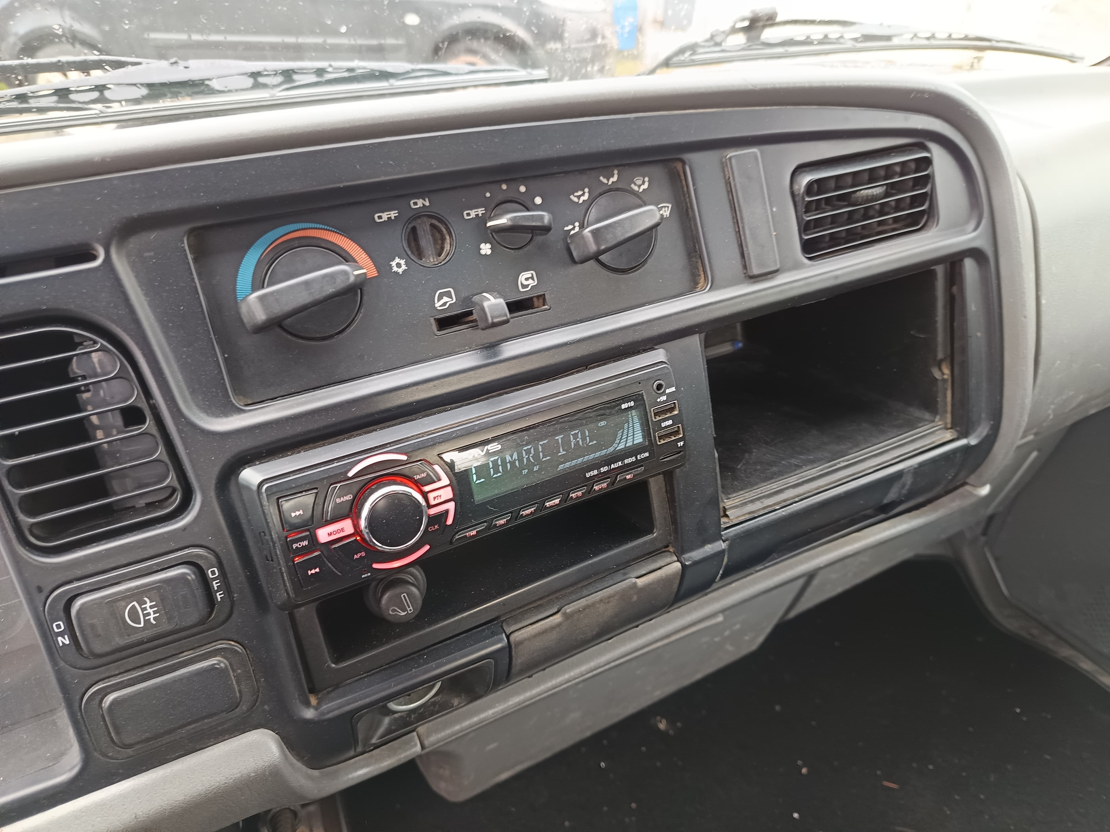 Mitsubishi Canter · Ano 2003 — imagem 23