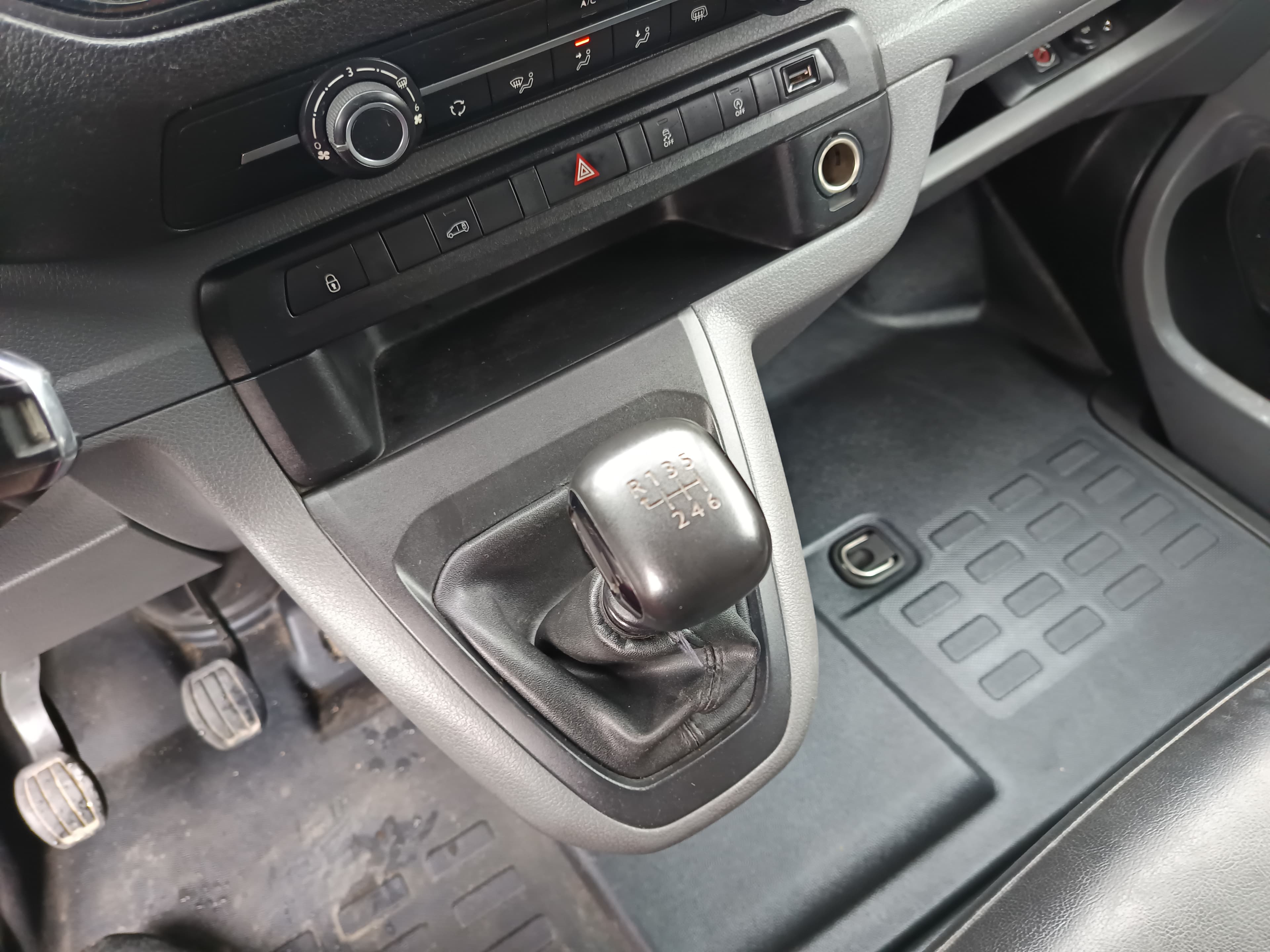 Toyota Proace · Ano 2017 — imagen 28