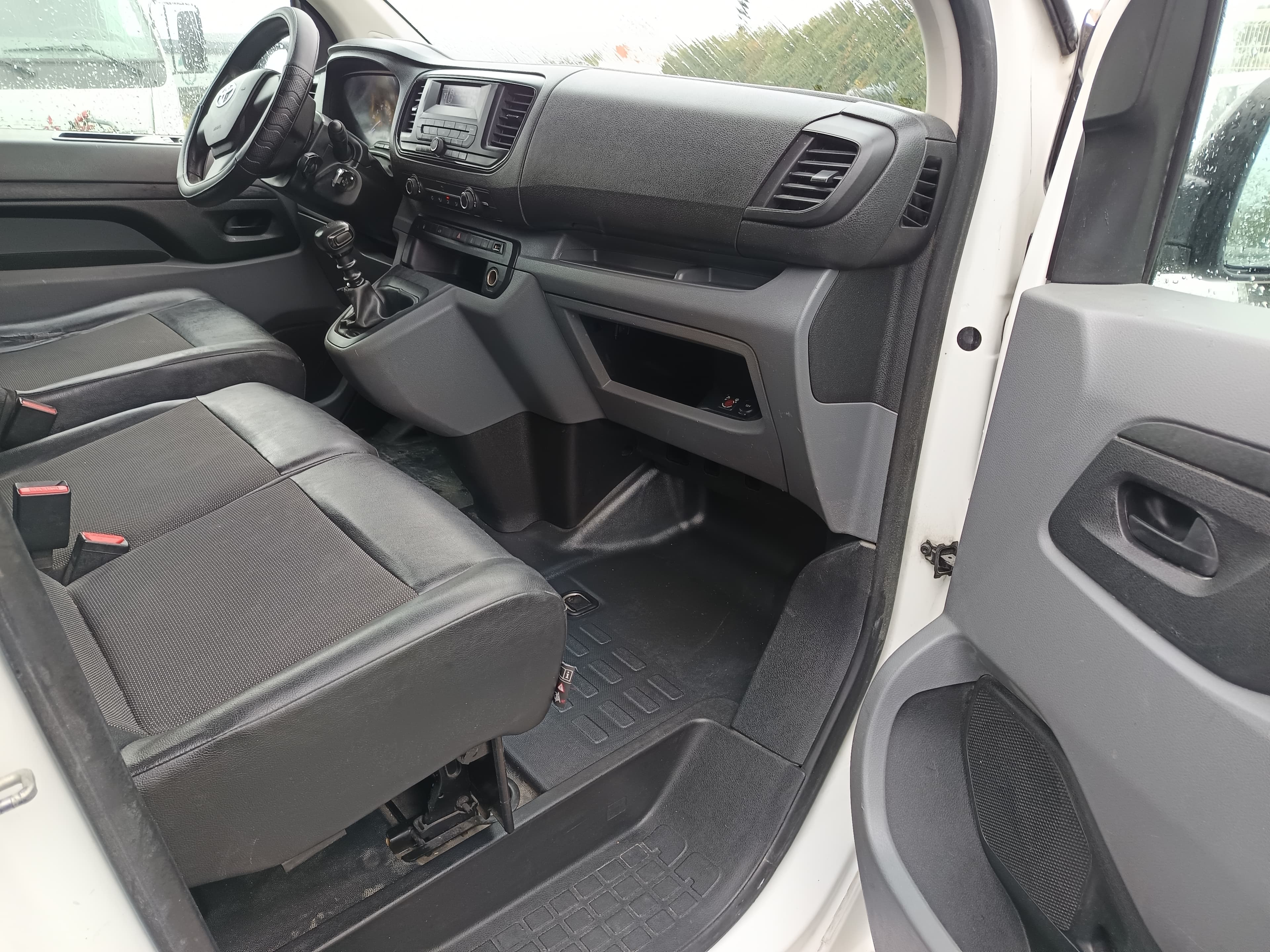 Toyota Proace · Ano 2017 — imagen 18