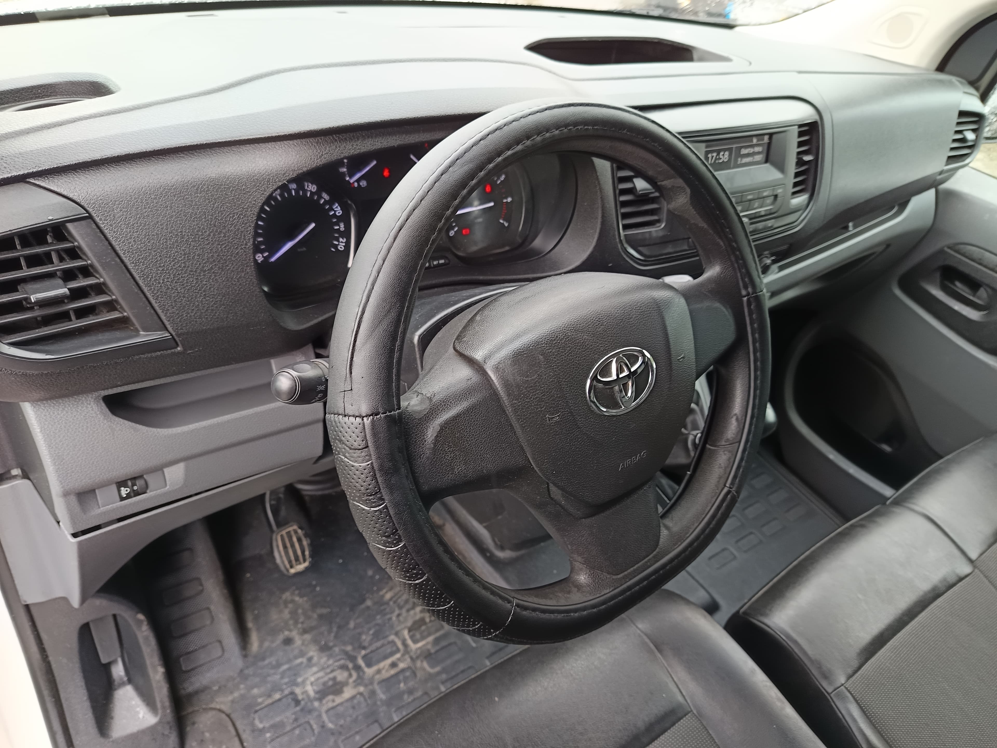 Toyota Proace · Ano 2017 — imagen 26