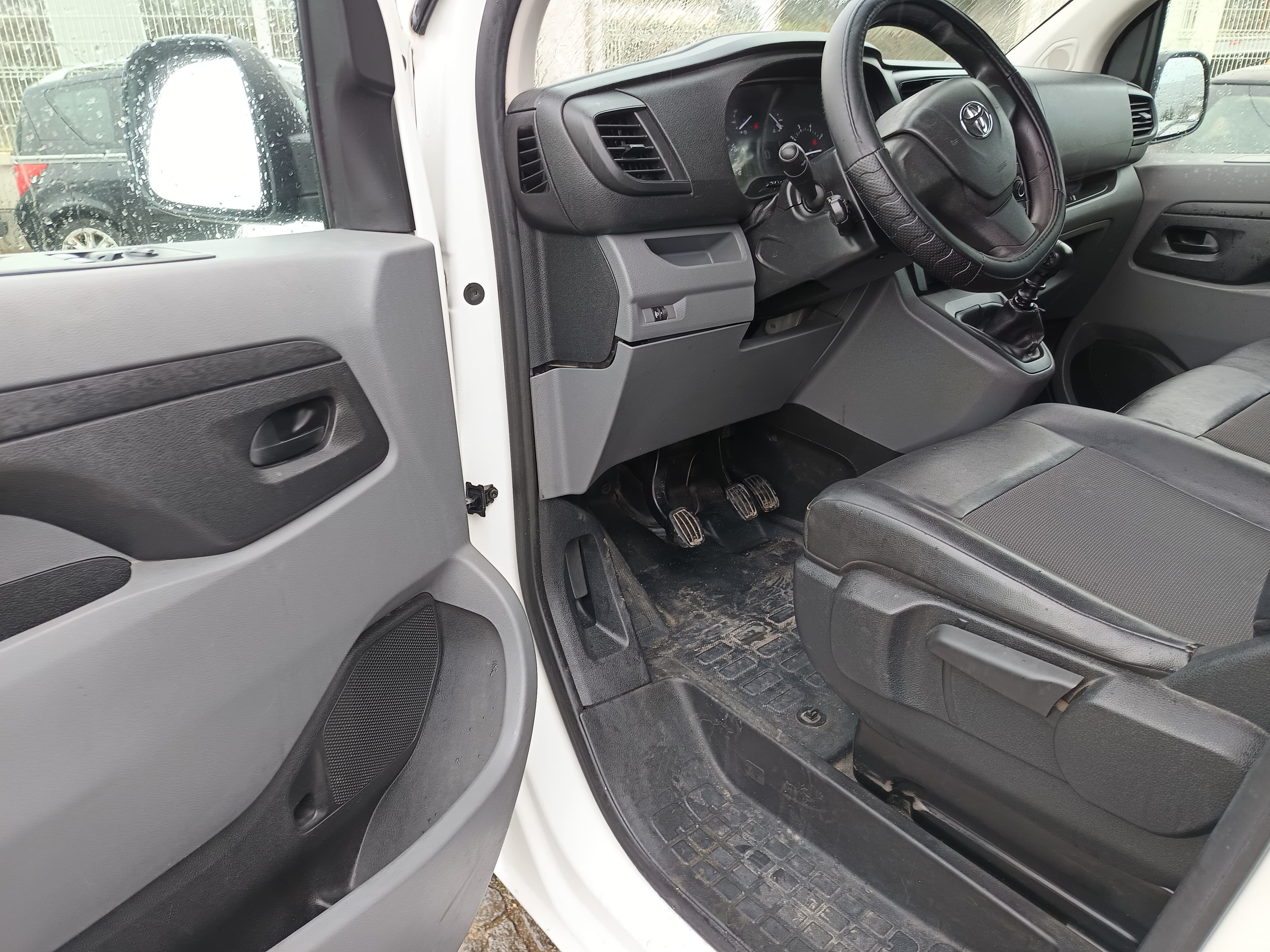 Toyota Proace · Ano 2017 — imagen 23