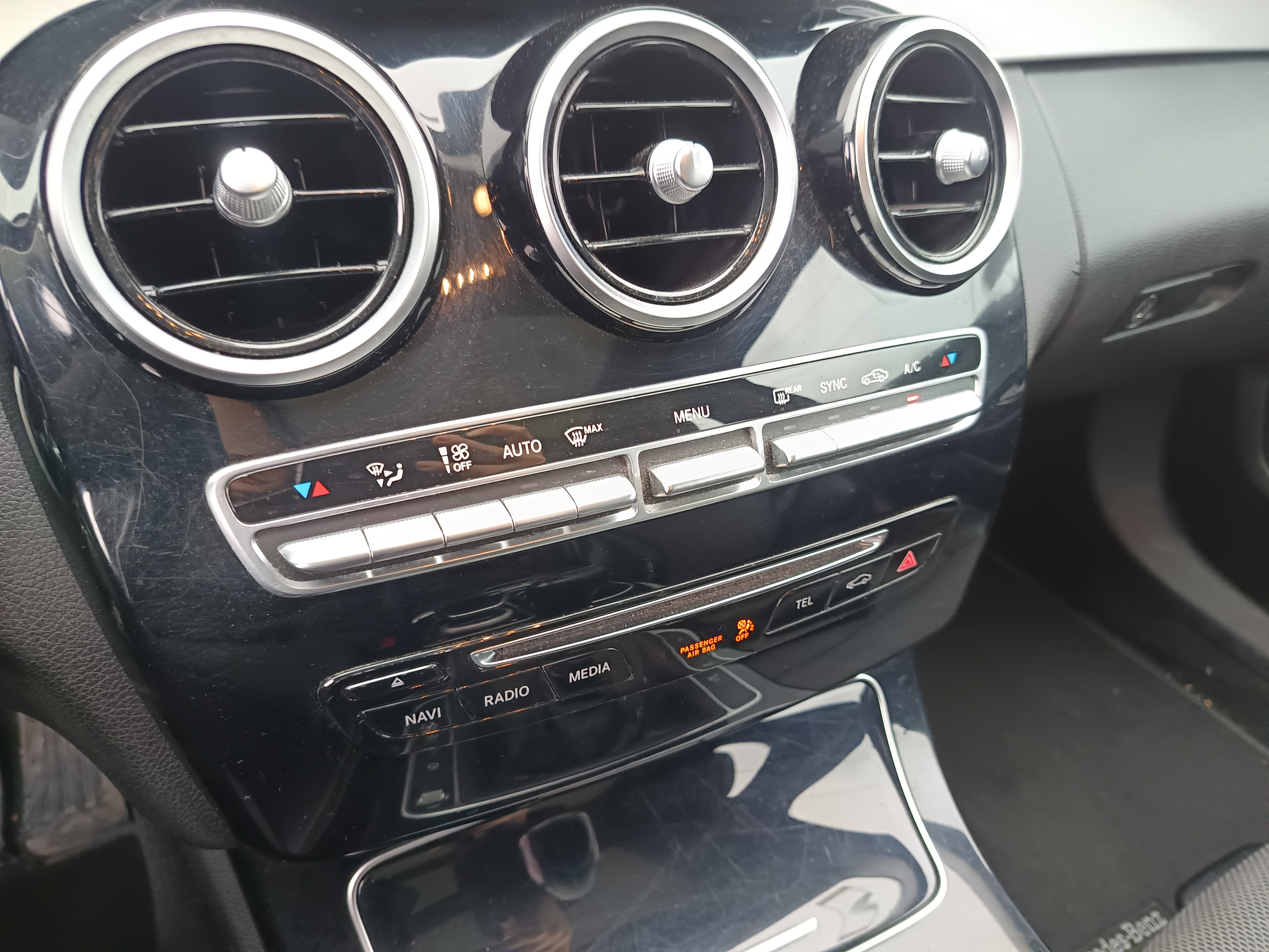 Mercedes-Benz C200 · Ano 2016 — image 37