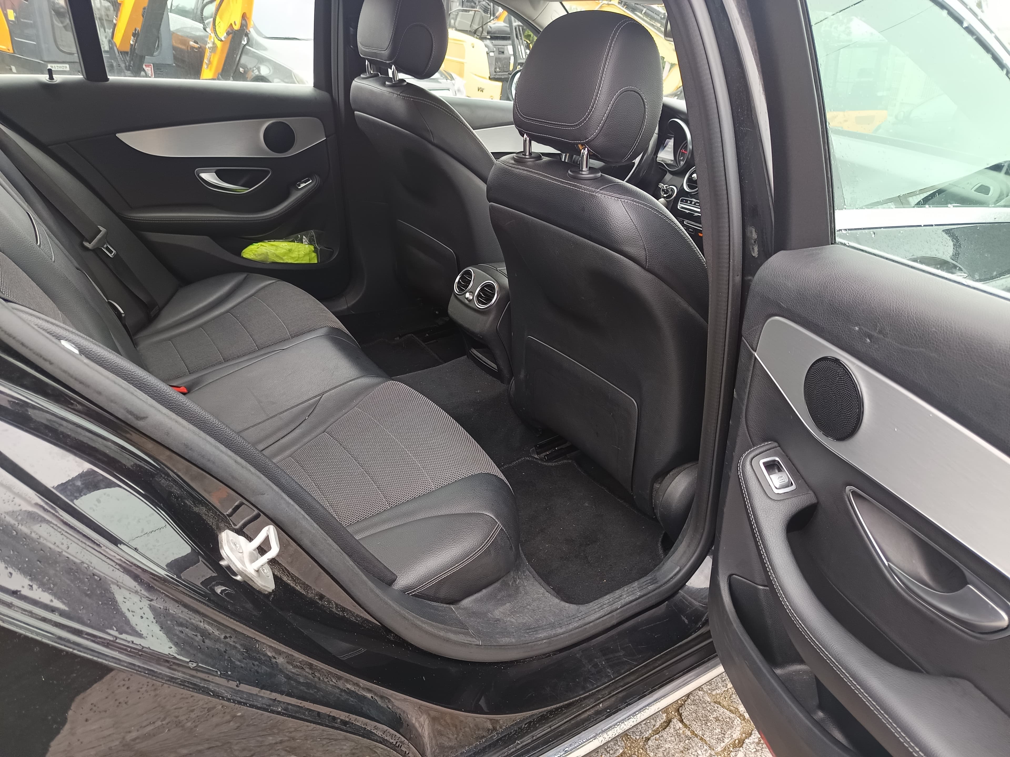 Mercedes-Benz C200 · Ano 2016 — image 20