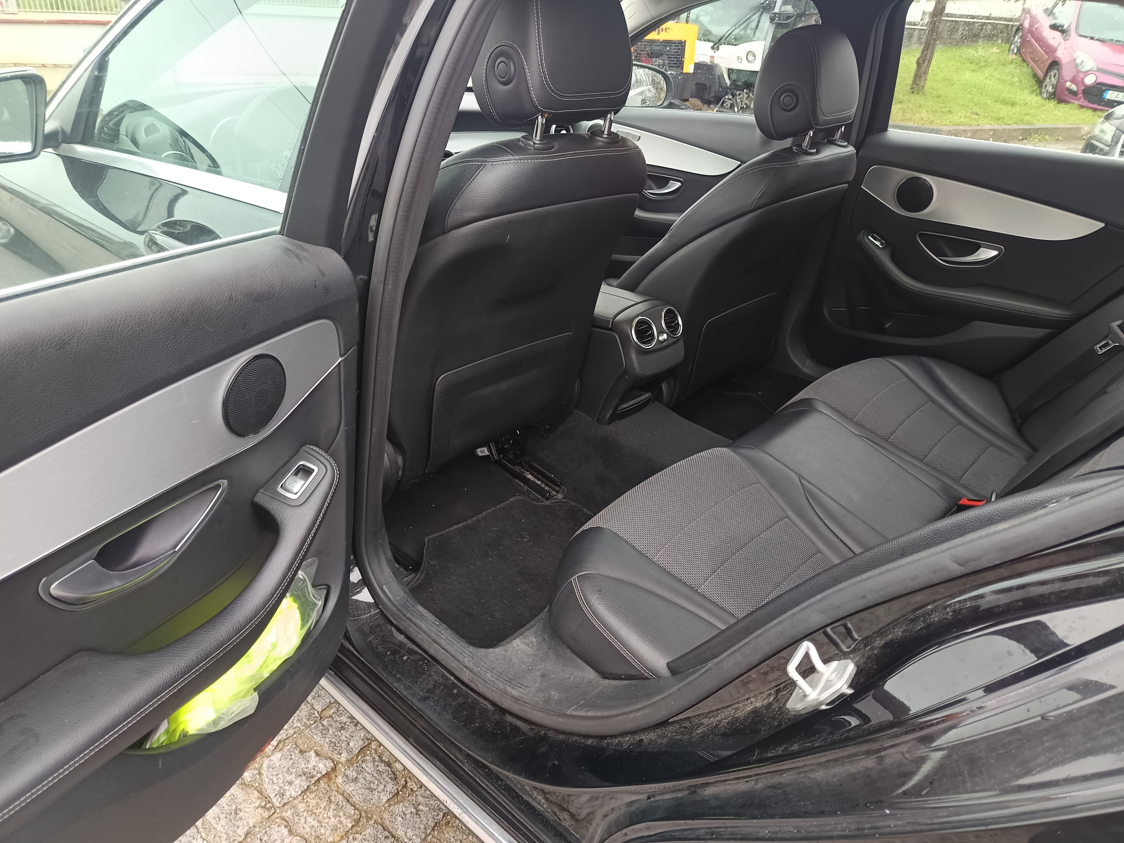 Mercedes-Benz C200 · Ano 2016 — image 28