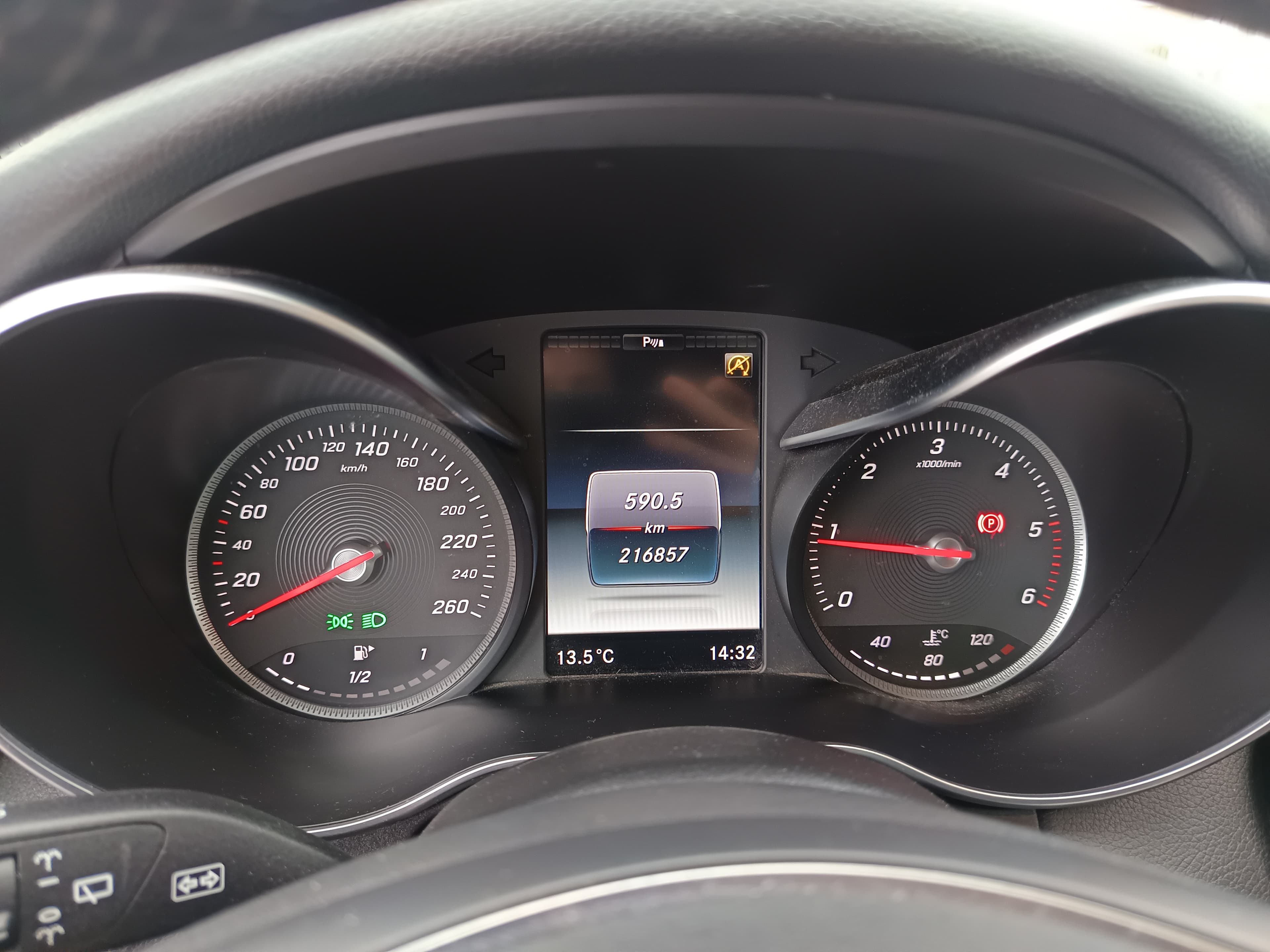 Mercedes-Benz C200 · Ano 2016 — image 42