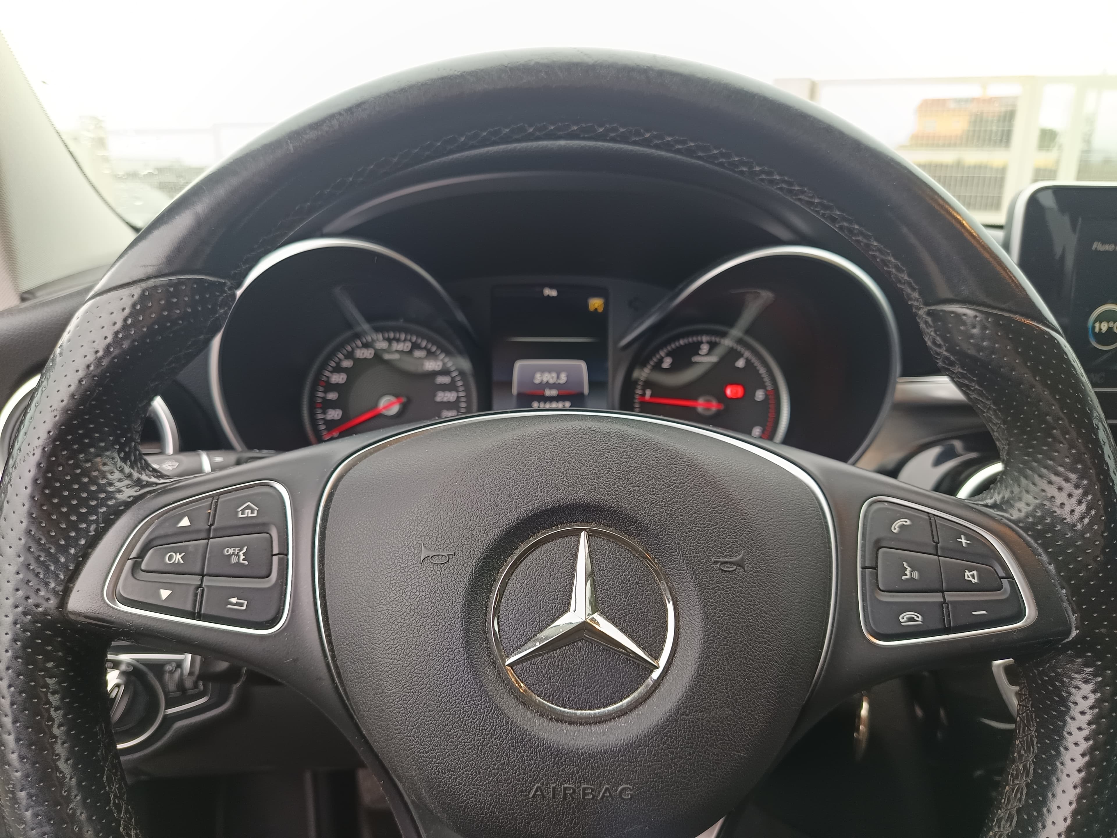 Mercedes-Benz C200 · Ano 2016 — image 41