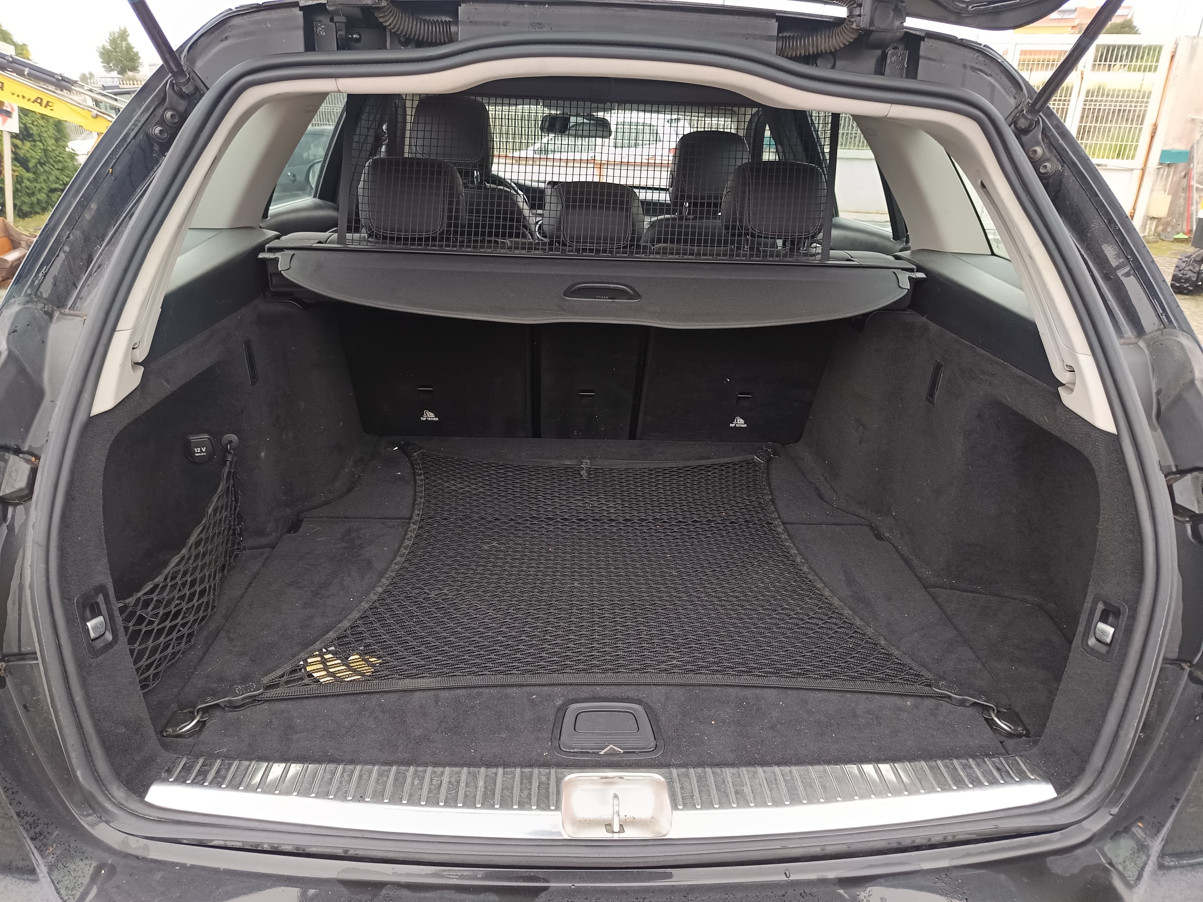 Mercedes-Benz C200 · Ano 2016 — image 19