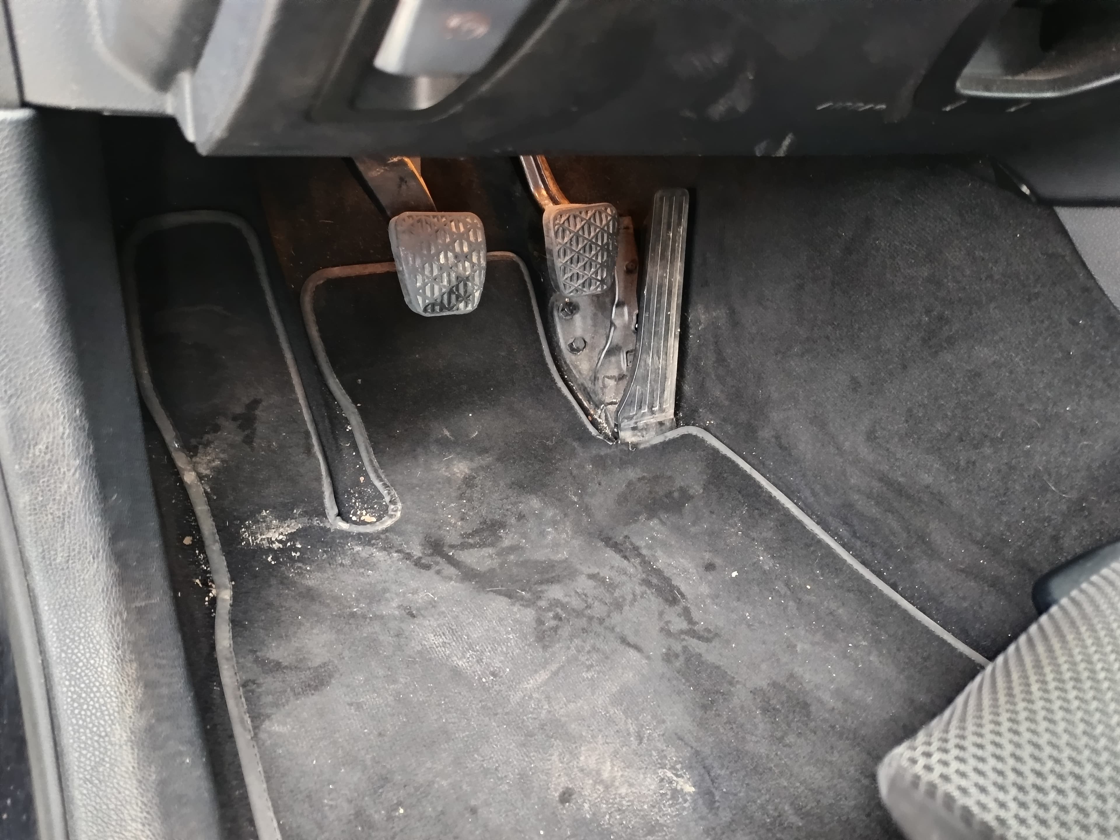 Mercedes-Benz C200 · Ano 2016 — image 34
