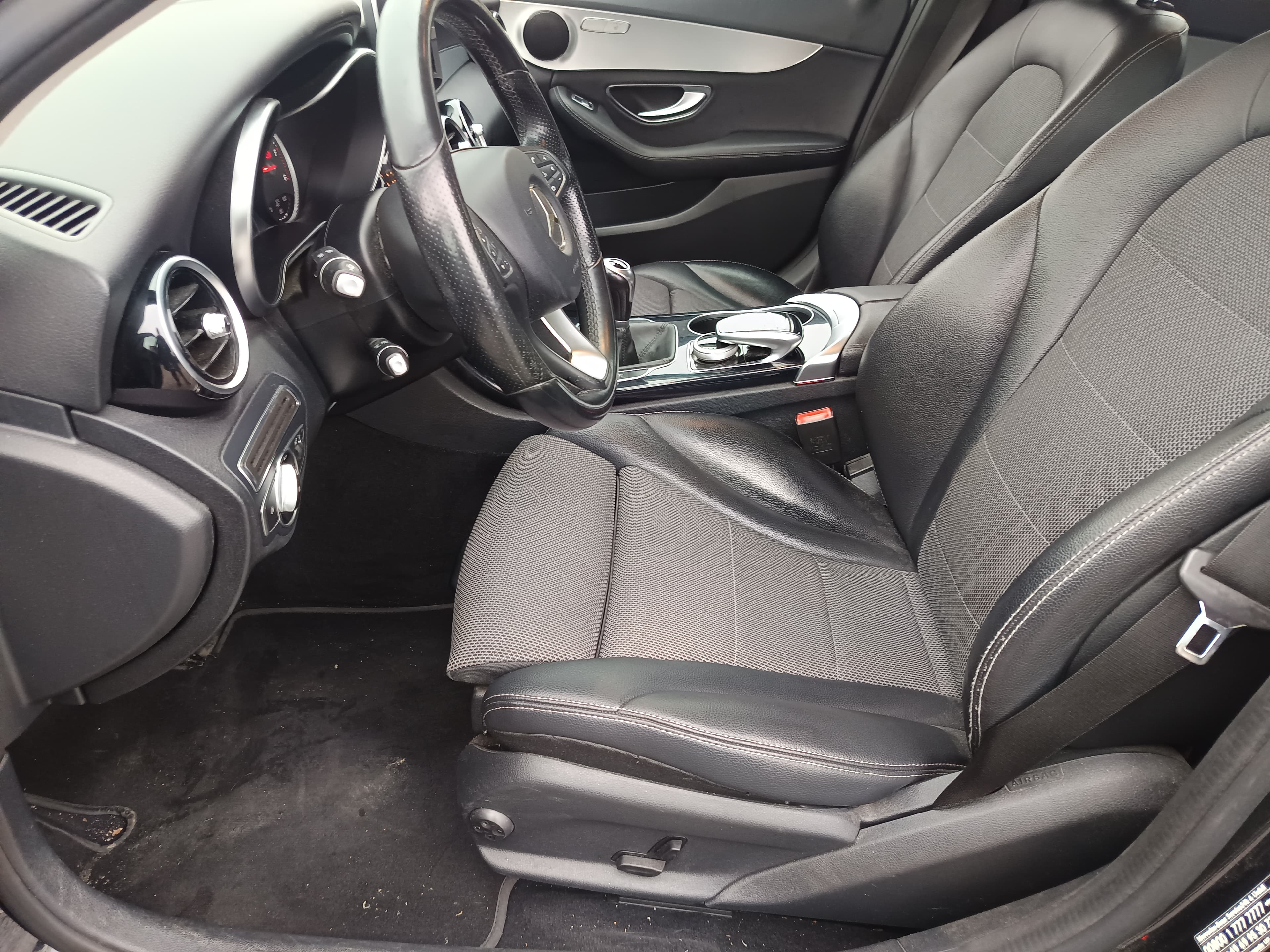 Mercedes-Benz C200 · Ano 2016 — image 33