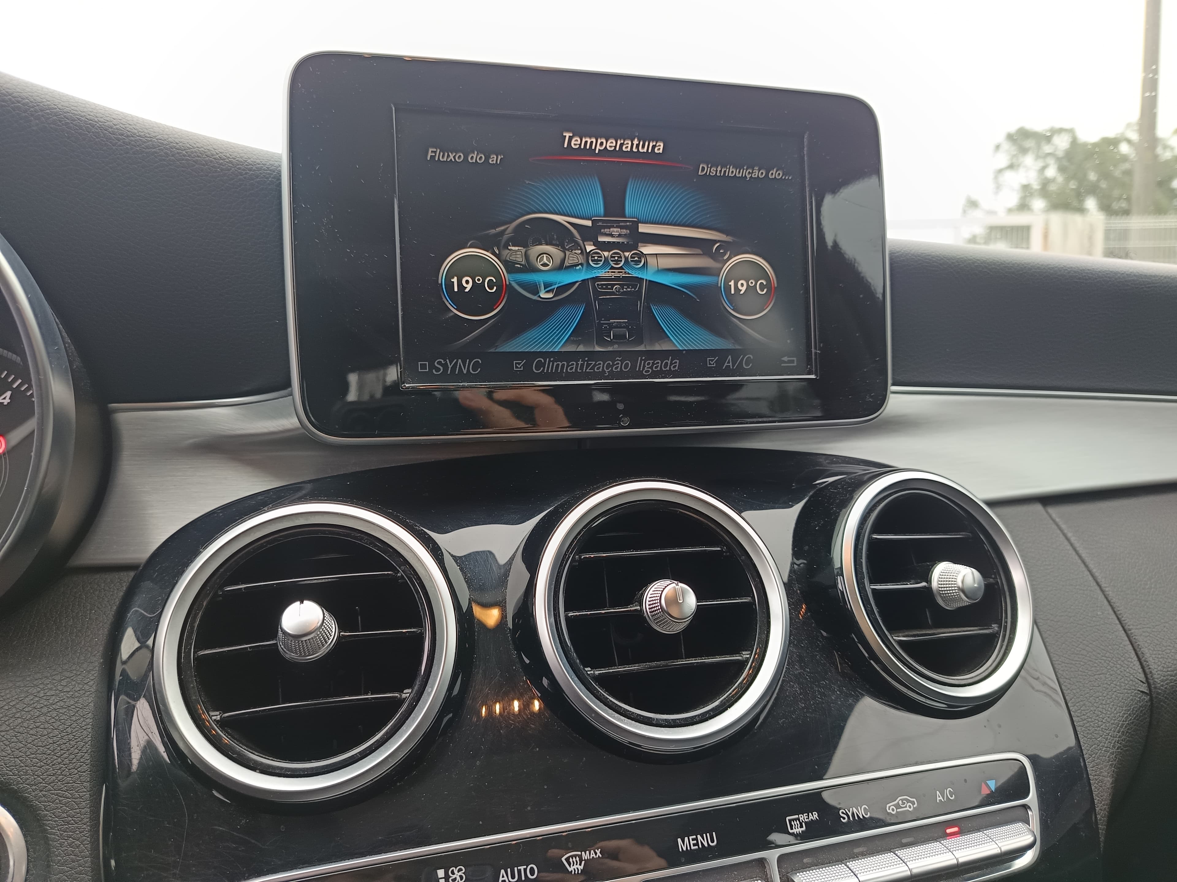 Mercedes-Benz C200 · Ano 2016 — image 38