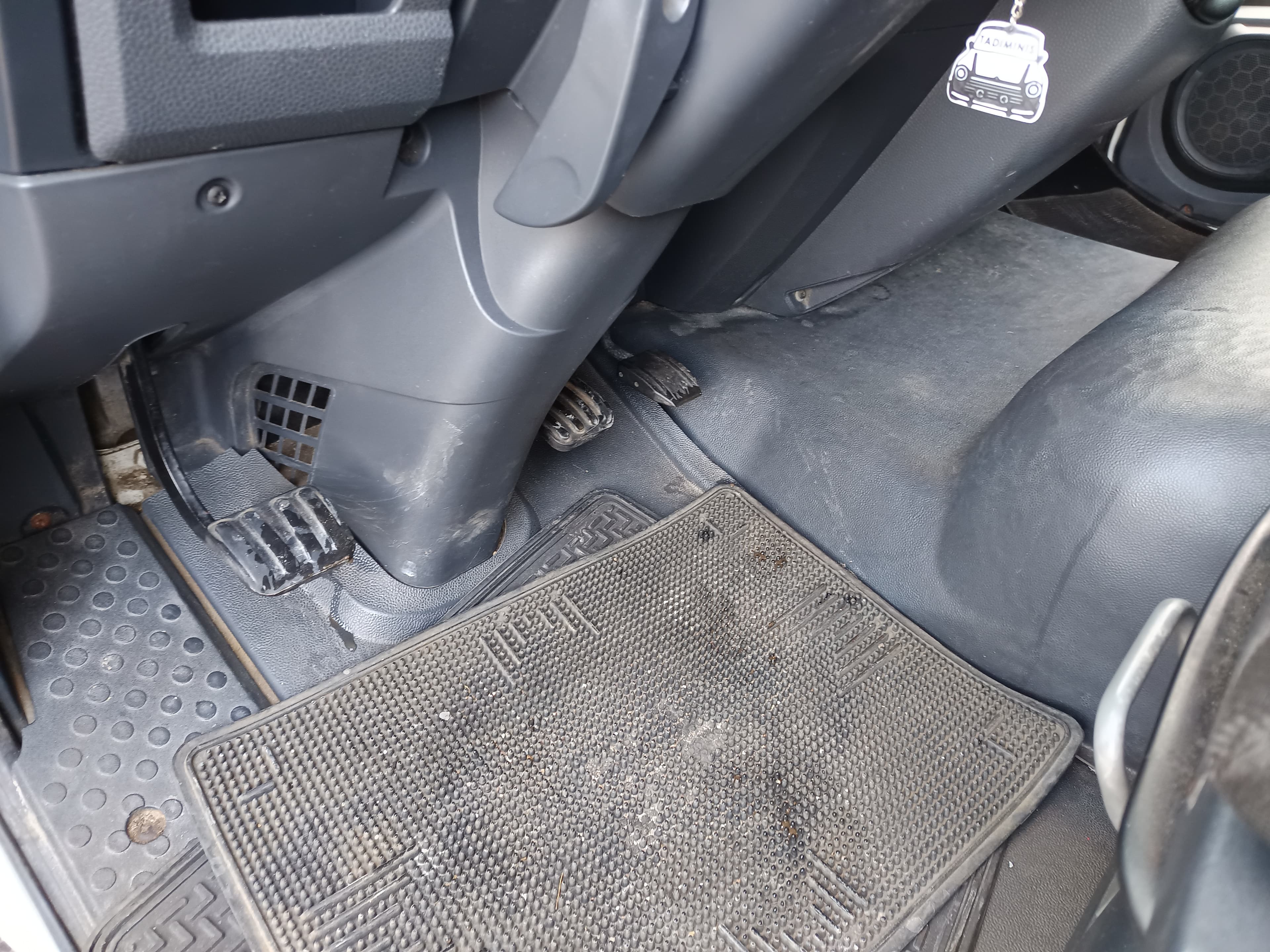 Iveco Eurocargo 80EL18 · Ano 2010 — image 19