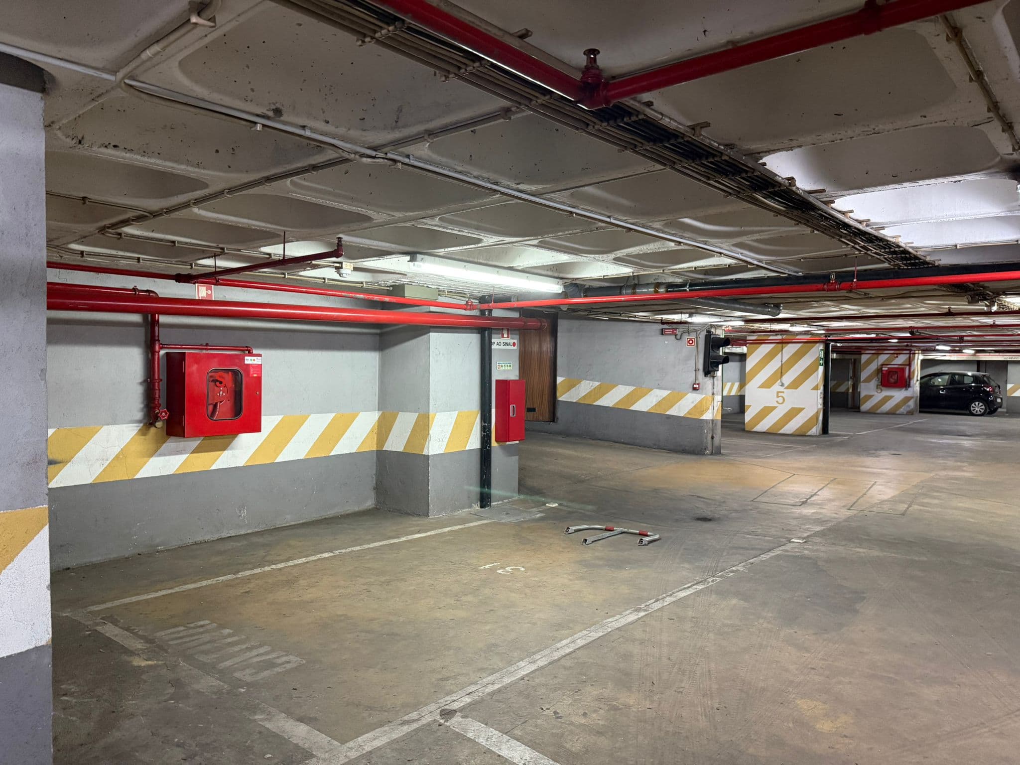 Conjunto de 20 Frações no “Espaço Chiado” · Santa Maria Maior, Lisboa — imagem 36