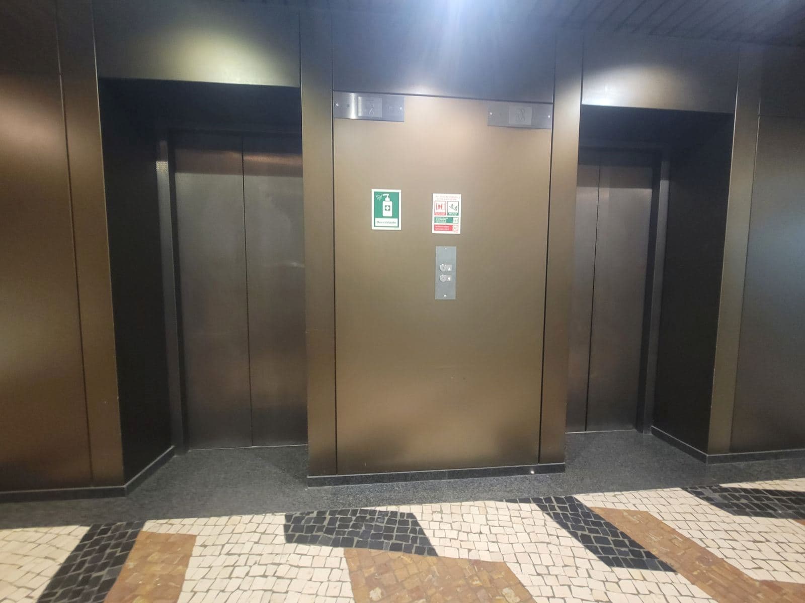 Conjunto de 20 Frações no “Espaço Chiado” · Santa Maria Maior, Lisboa — imagem 5