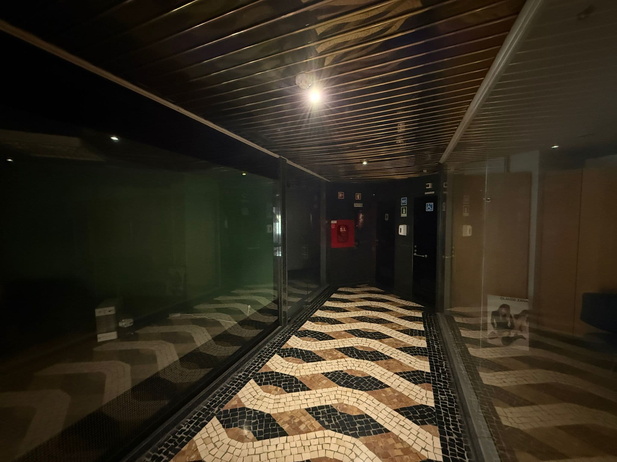 Conjunto de 20 Frações no “Espaço Chiado” · Santa Maria Maior, Lisboa — imagem 9