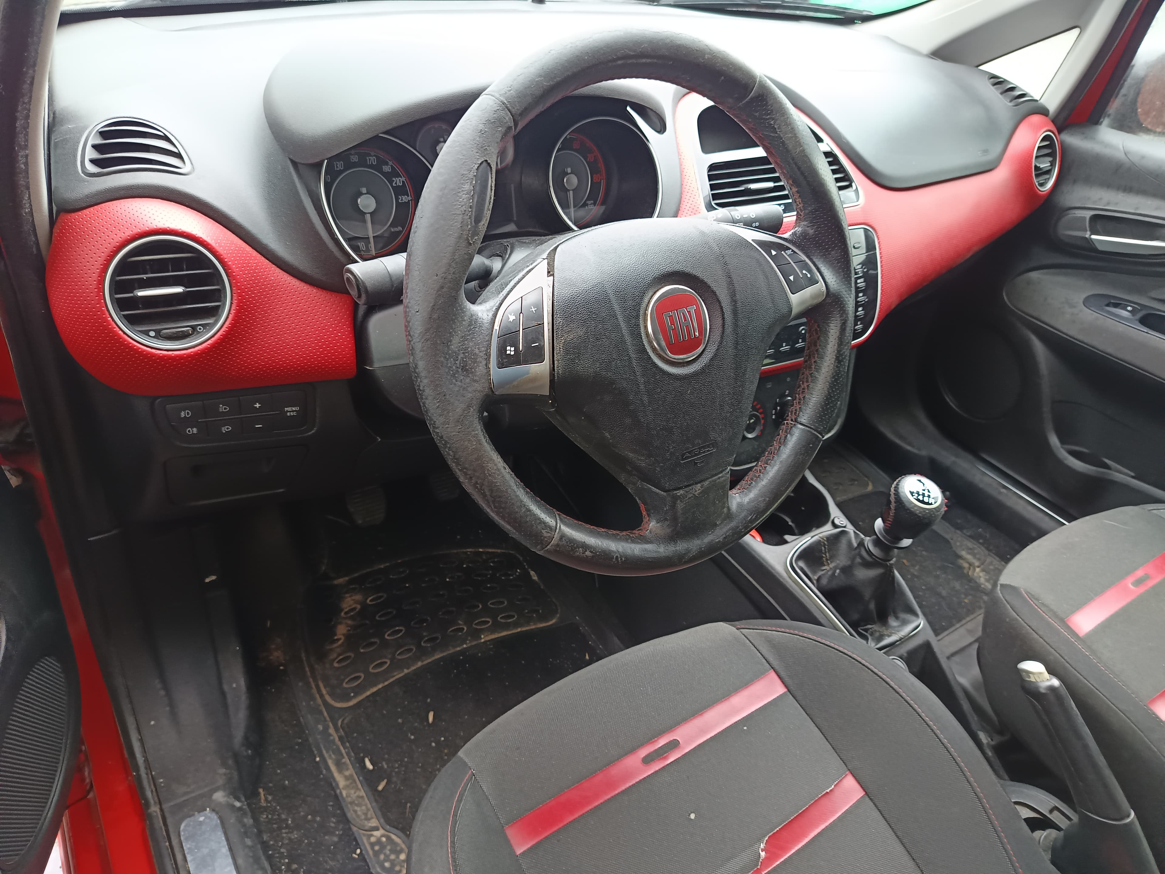 Fiat Punto EVO 1.4 16V · Ano 2010 — imagen 29