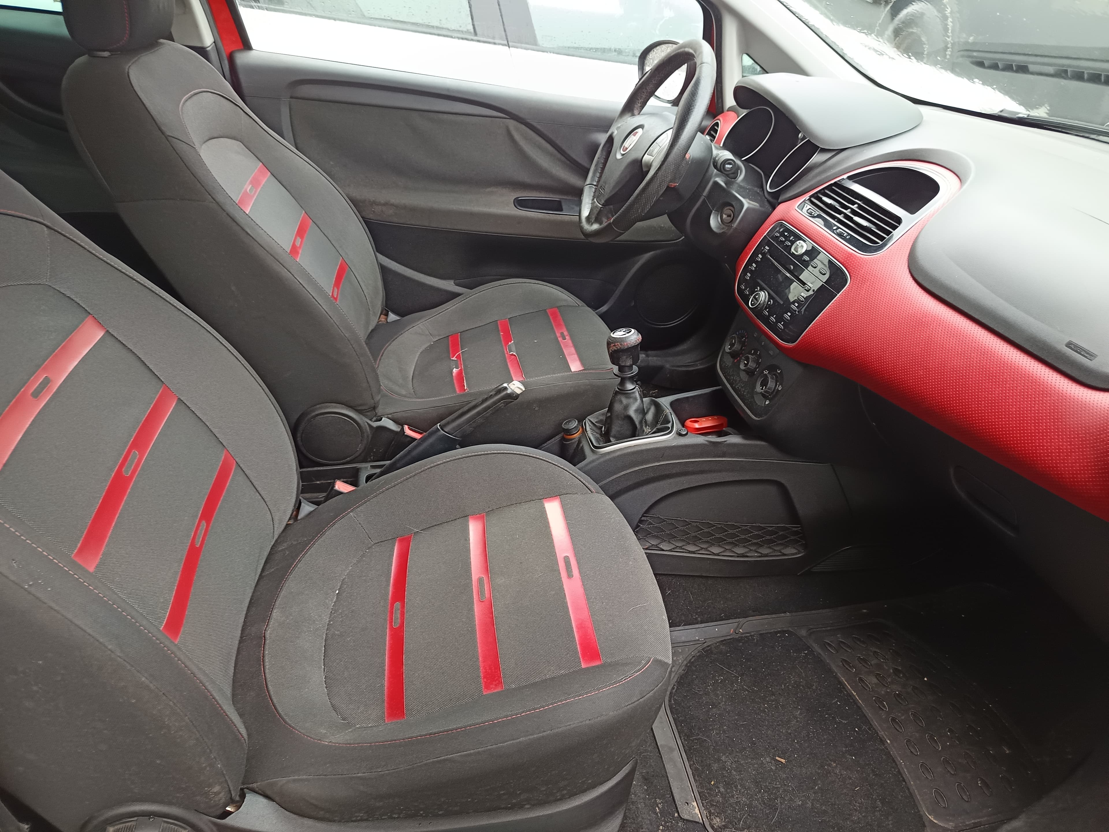 Fiat Punto EVO 1.4 16V · Ano 2010 — imagen 25