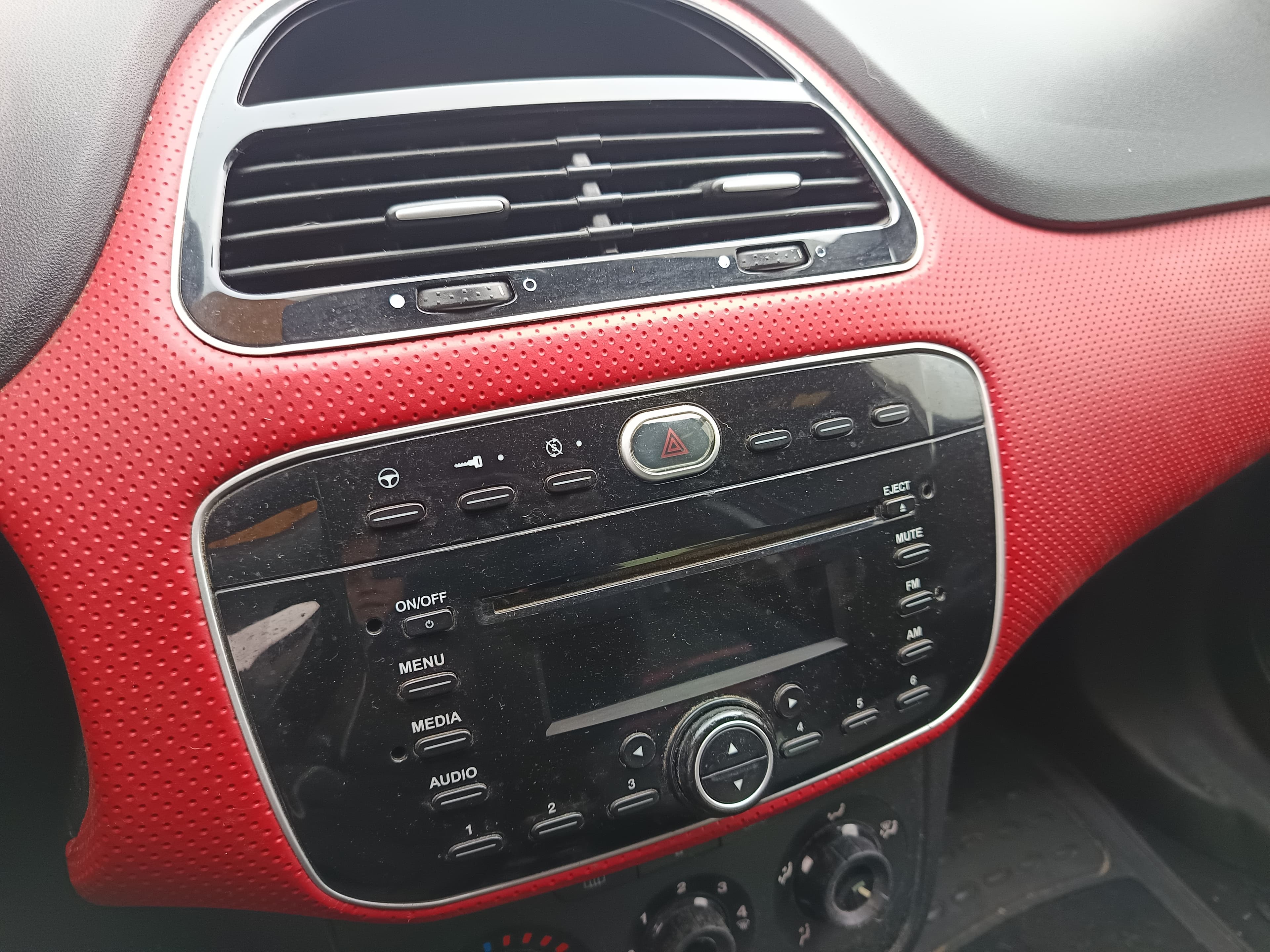 Fiat Punto EVO 1.4 16V · Ano 2010 — imagen 34