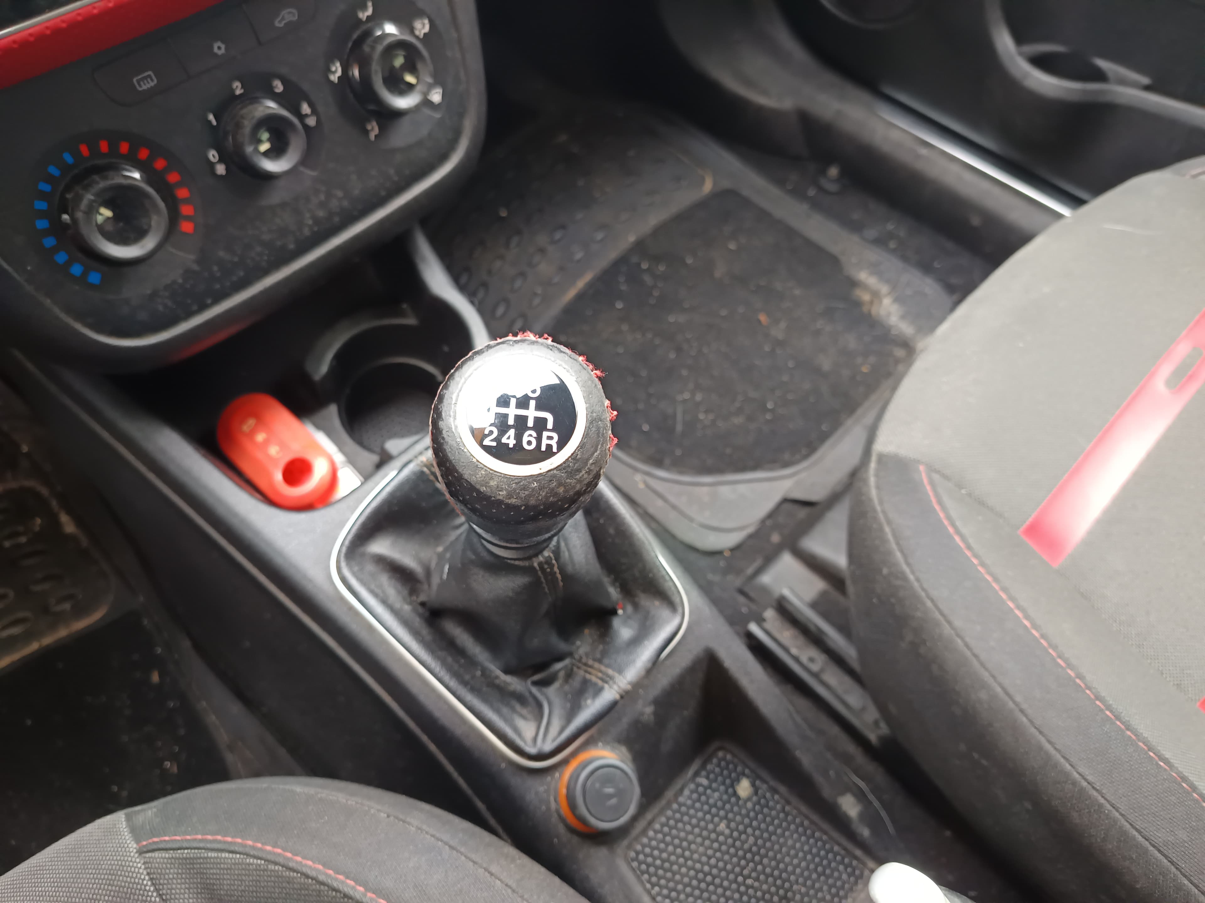 Fiat Punto EVO 1.4 16V · Ano 2010 — imagen 36