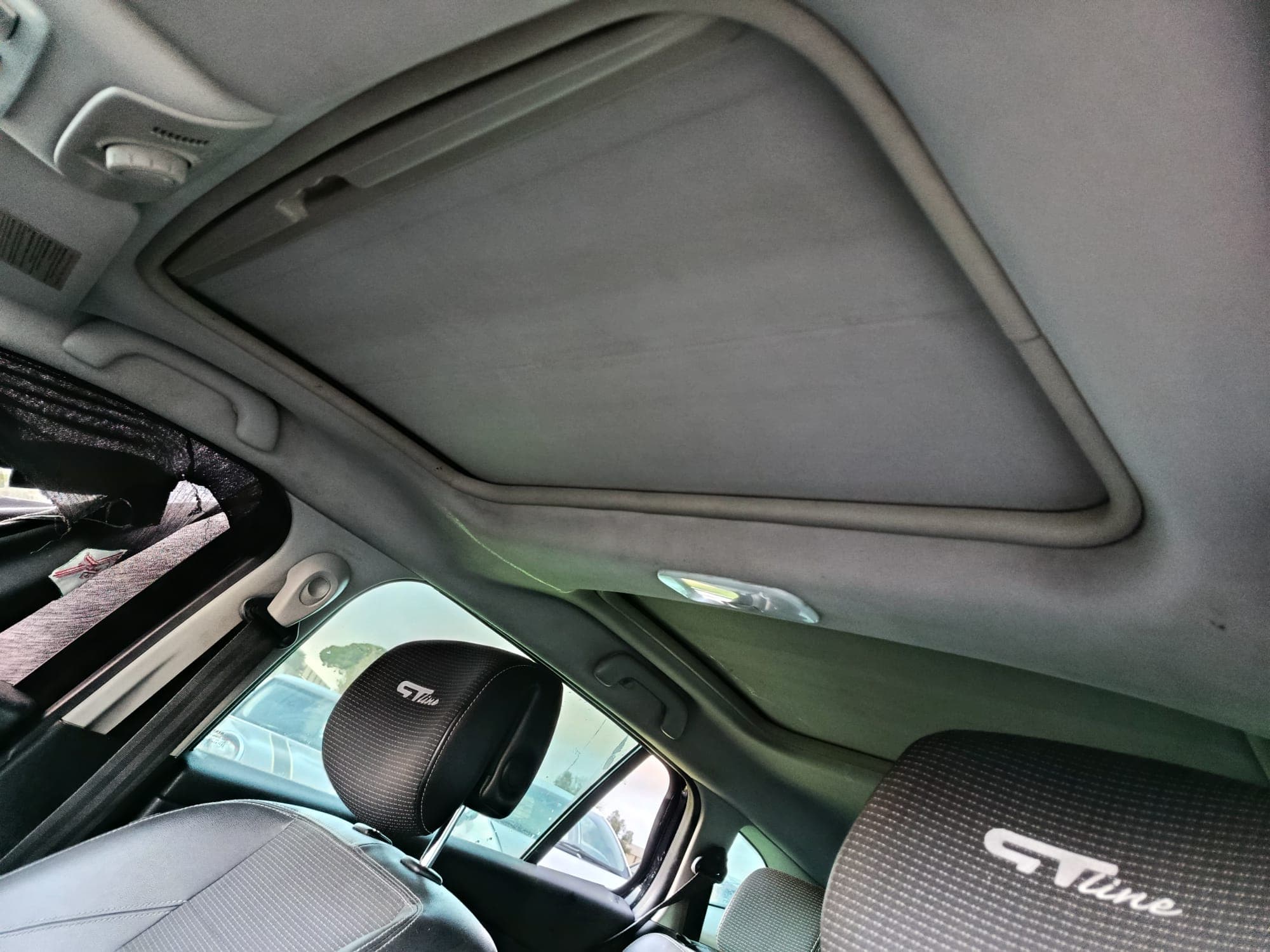 Renault Mégane · Ano 2012 — image 7
