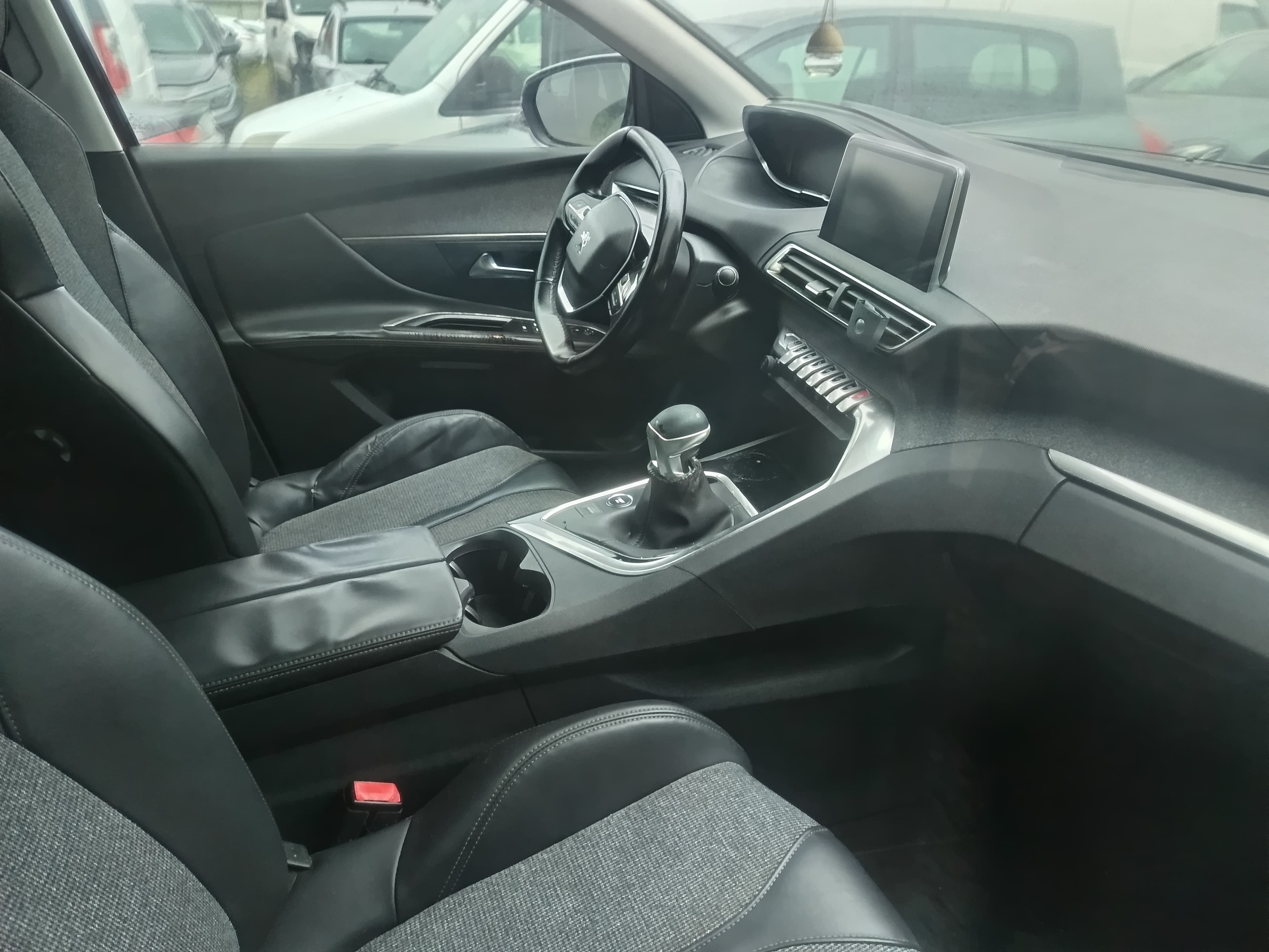 Peugeot 3008 · Ano 2018 — imagem 21
