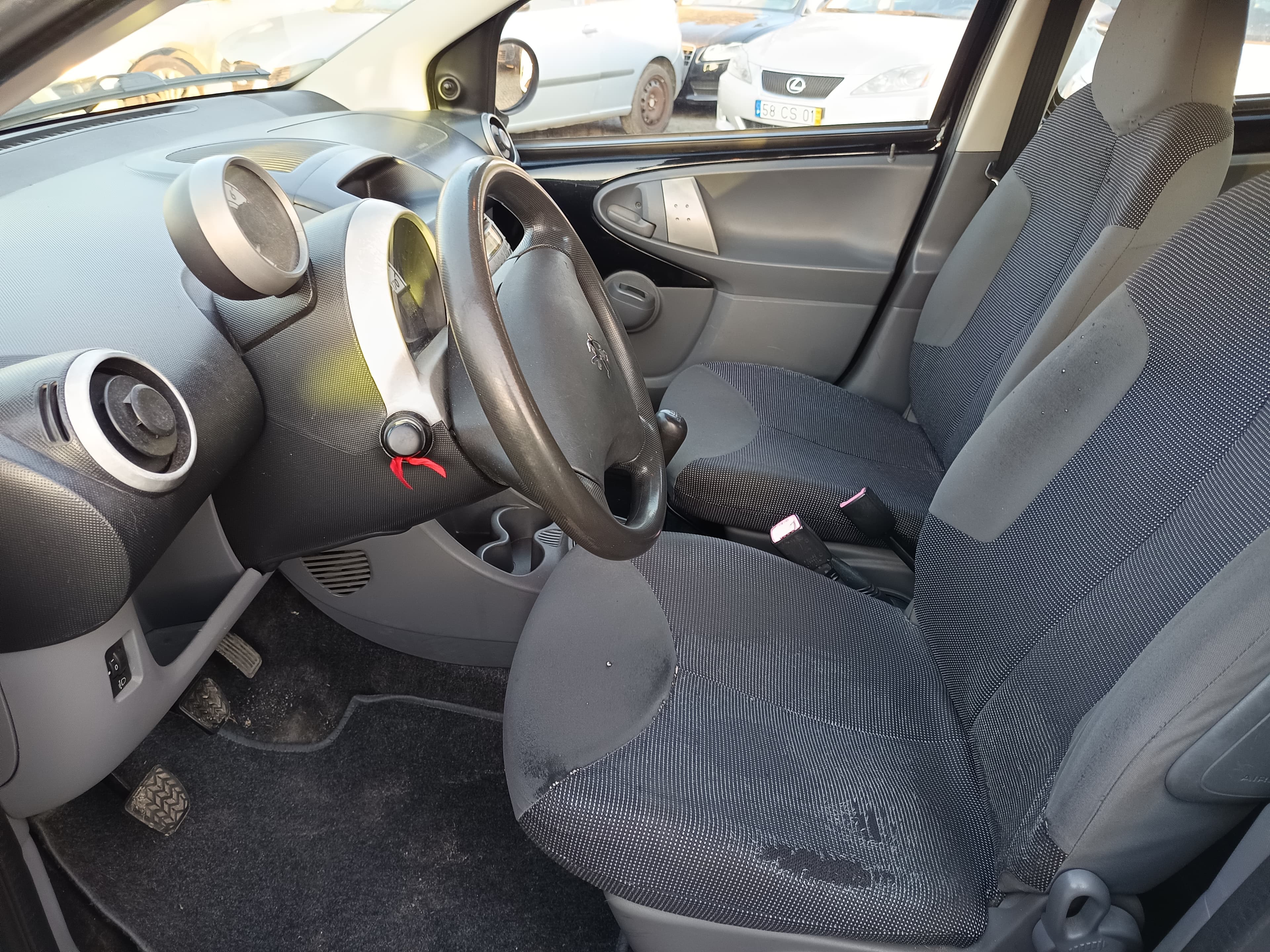 Peugeot 107 · Ano 2008 — imagen 32