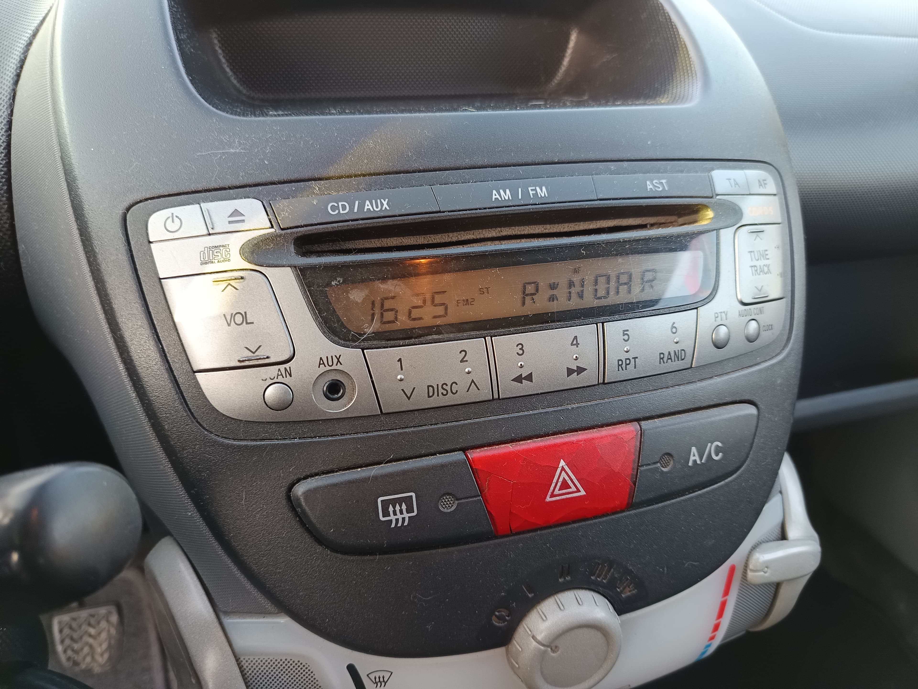 Peugeot 107 · Ano 2008 — imagen 36