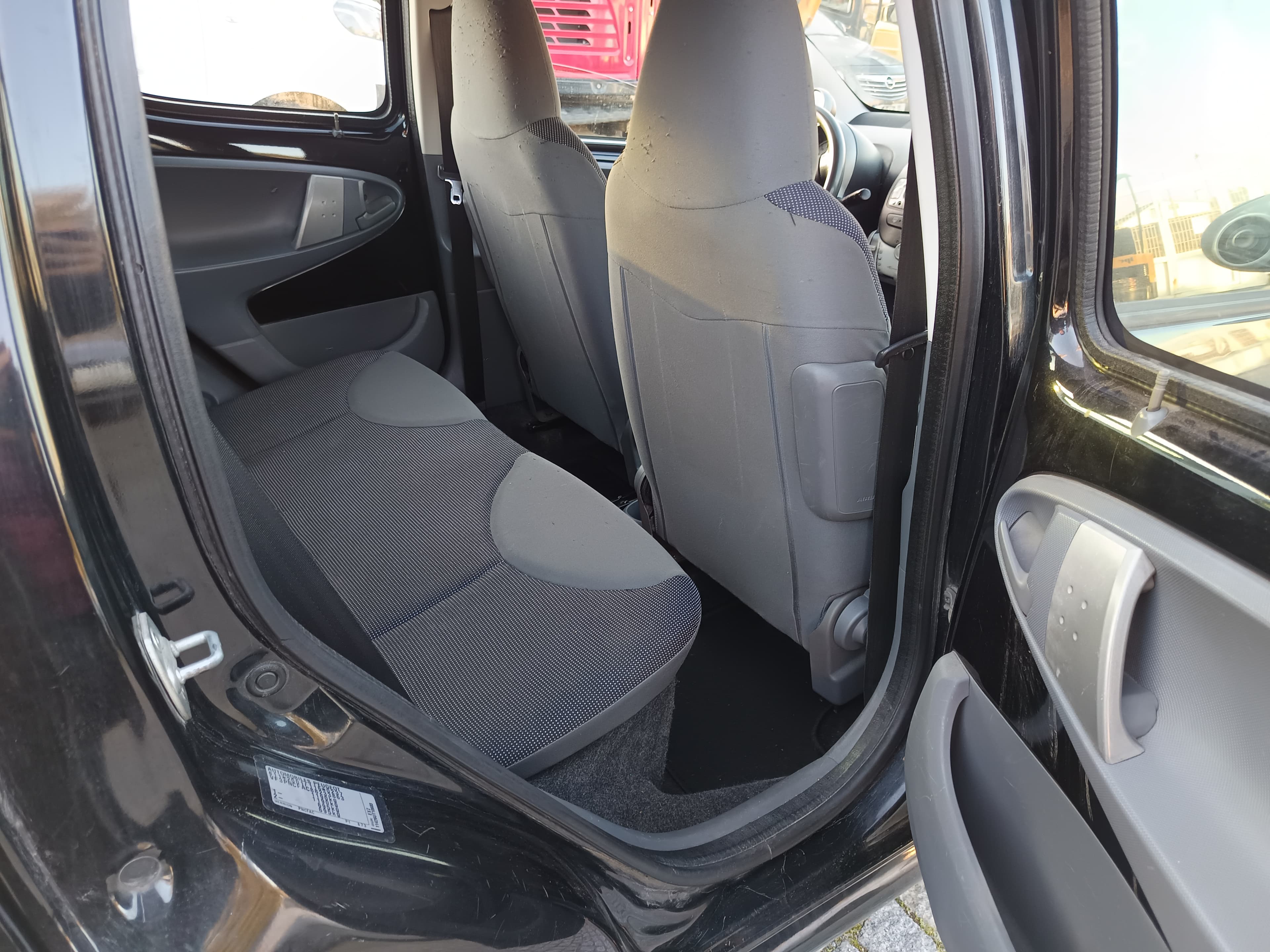 Peugeot 107 · Ano 2008 — imagen 19